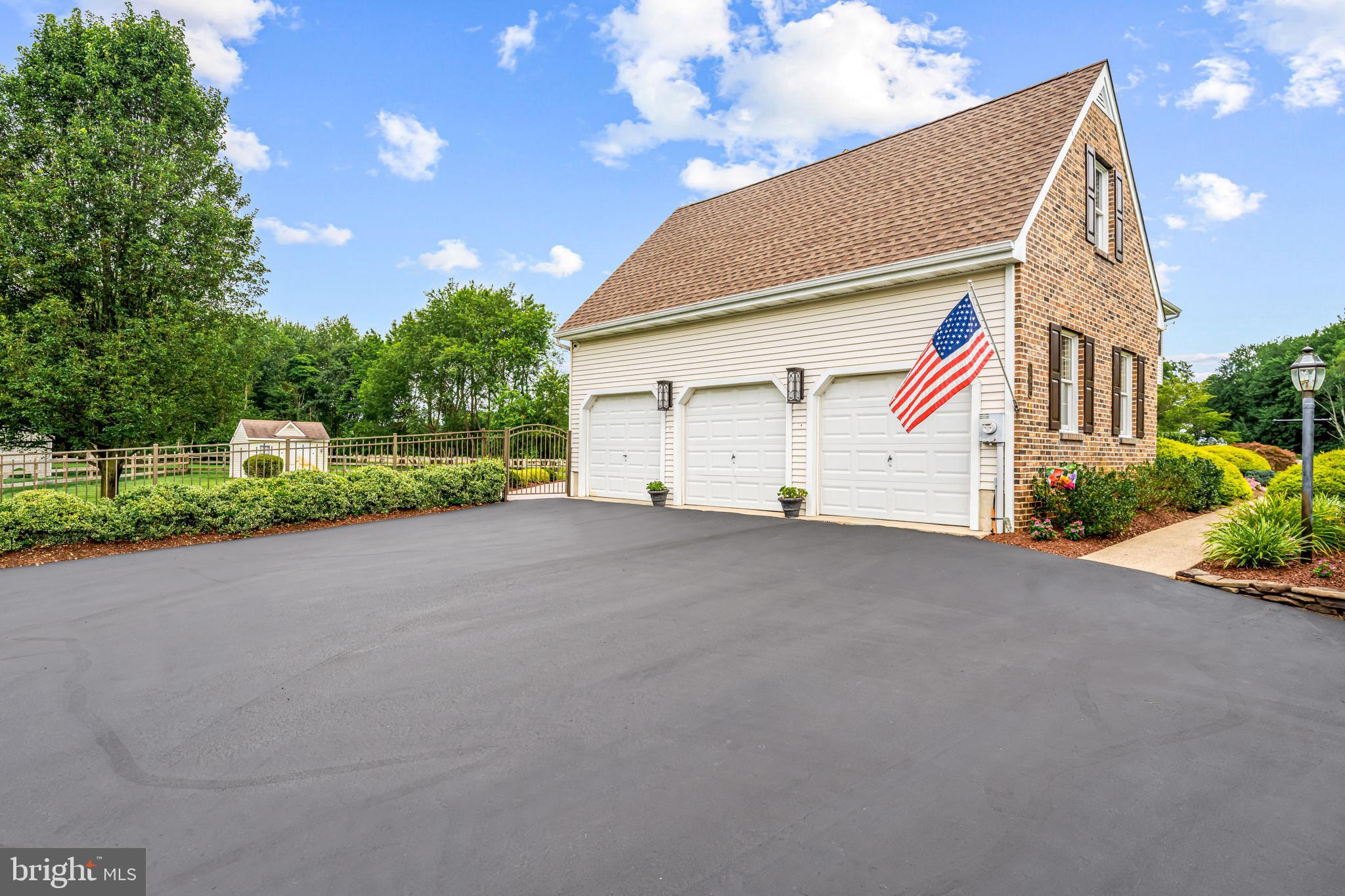 RIDINGS OF SOUTHAMPT - Residential