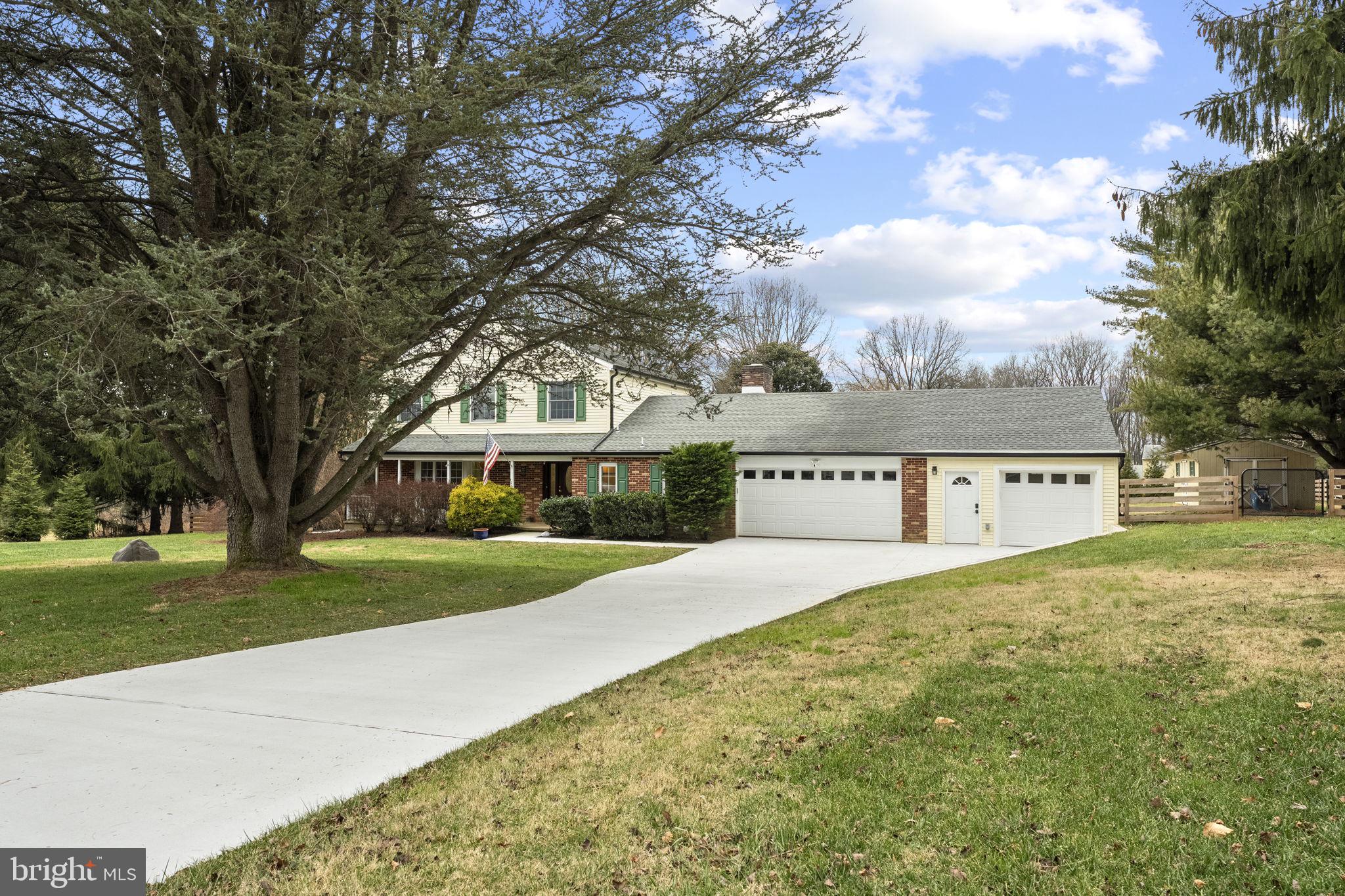 FOX BROOK - Residential