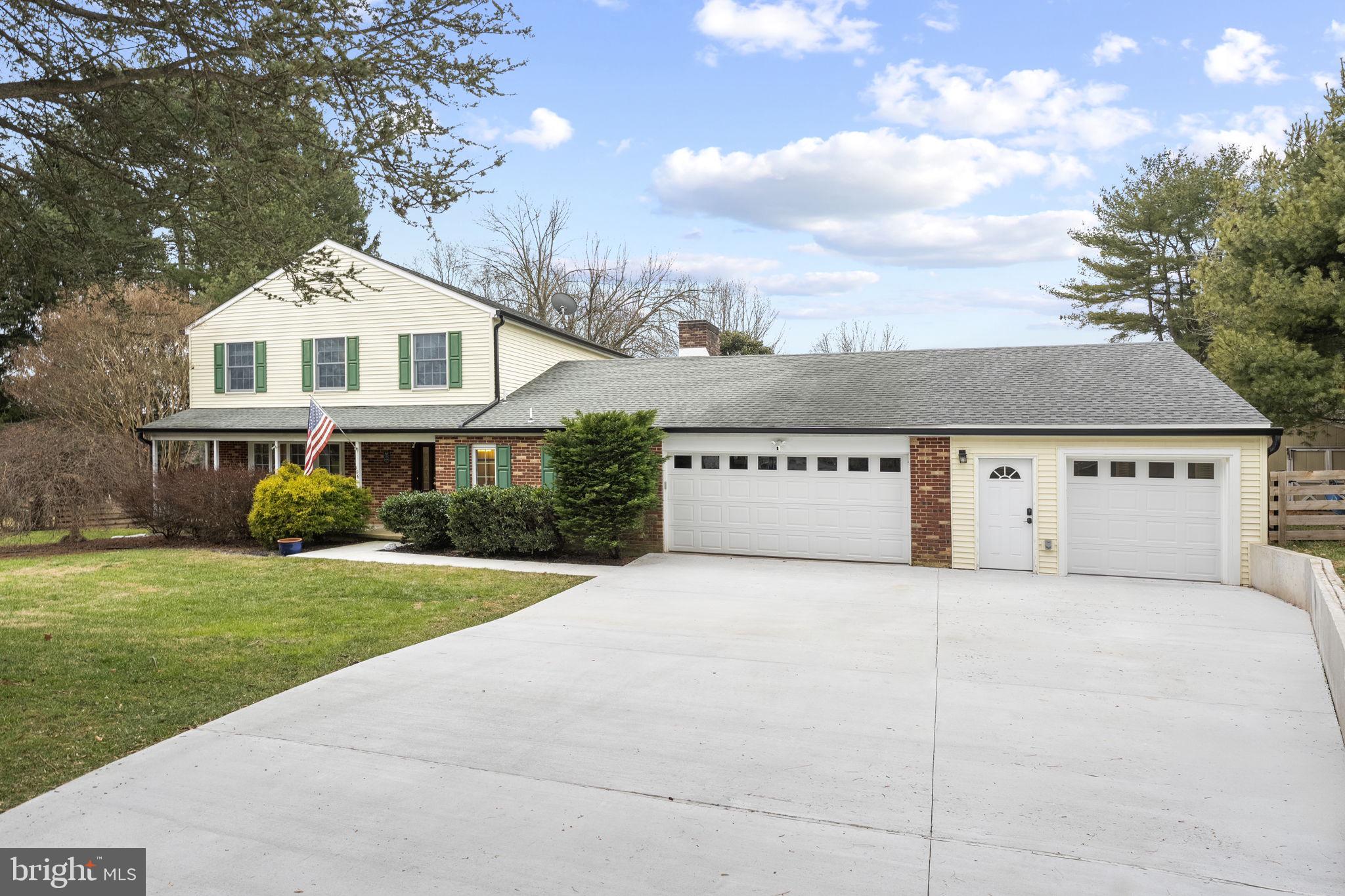 FOX BROOK - Residential