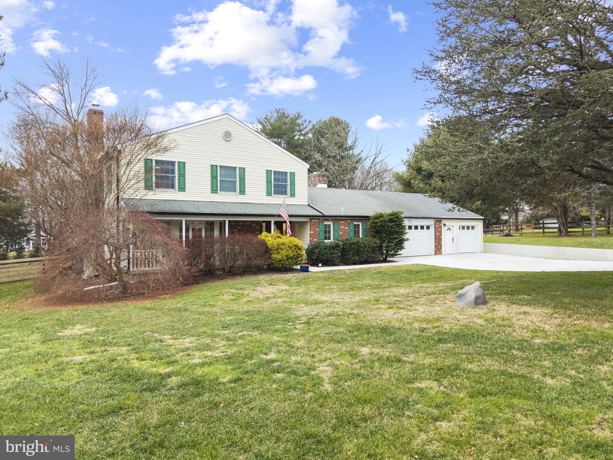 FOX BROOK - Residential