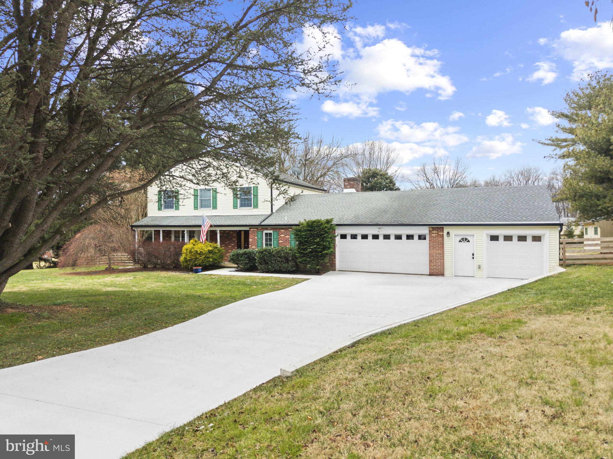 FOX BROOK - Residential