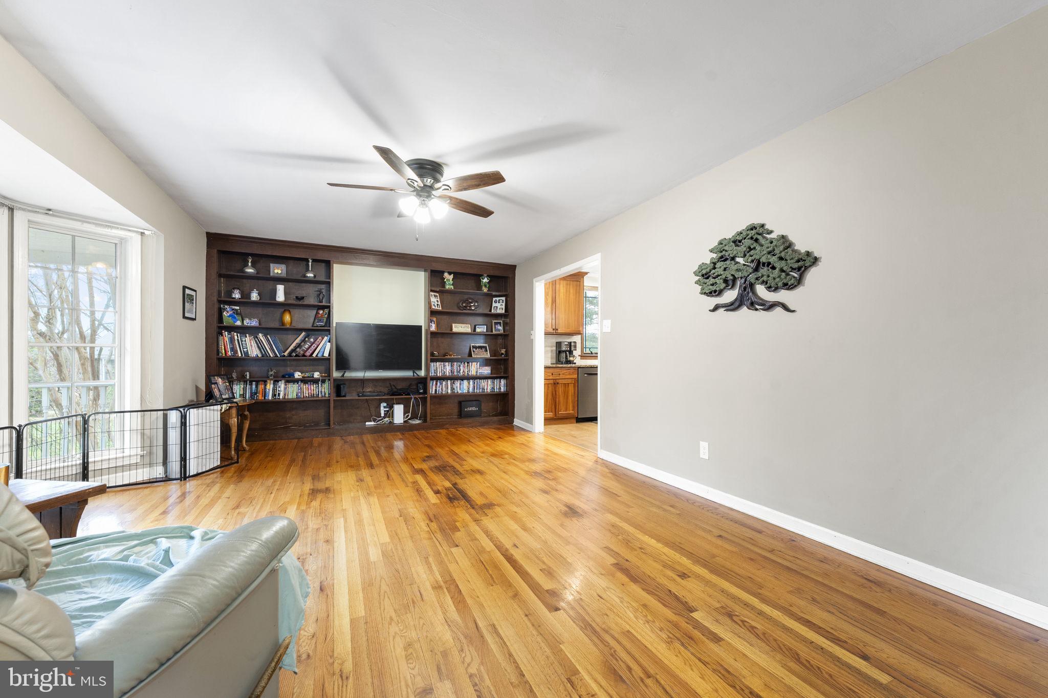 FOX BROOK - Residential