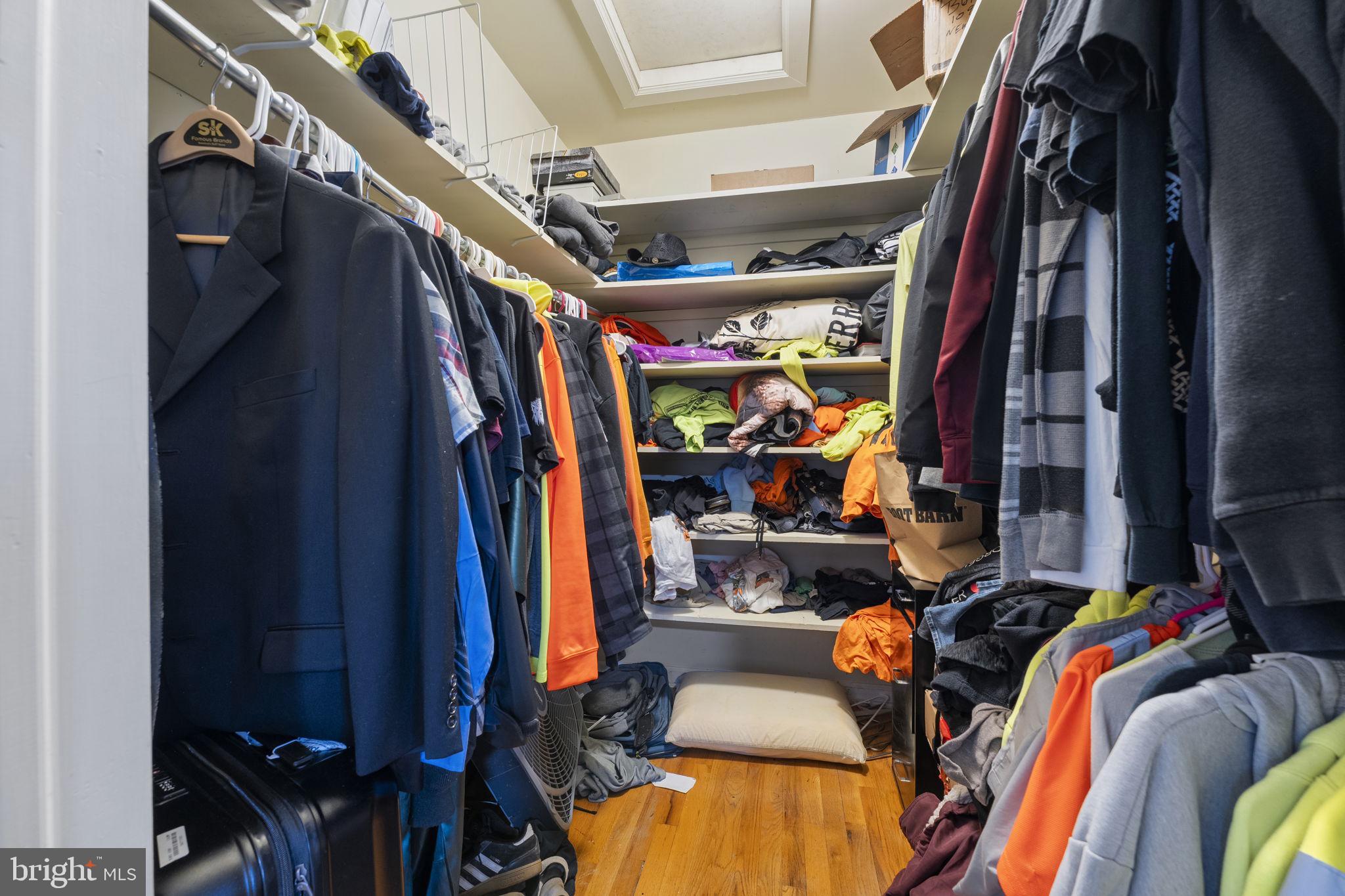 FOX BROOK - Residential