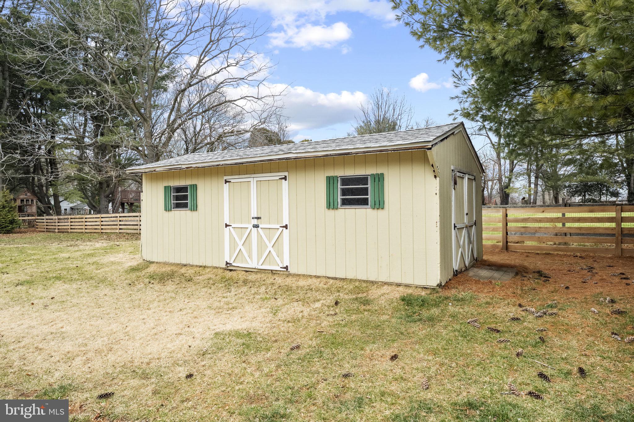 FOX BROOK - Residential