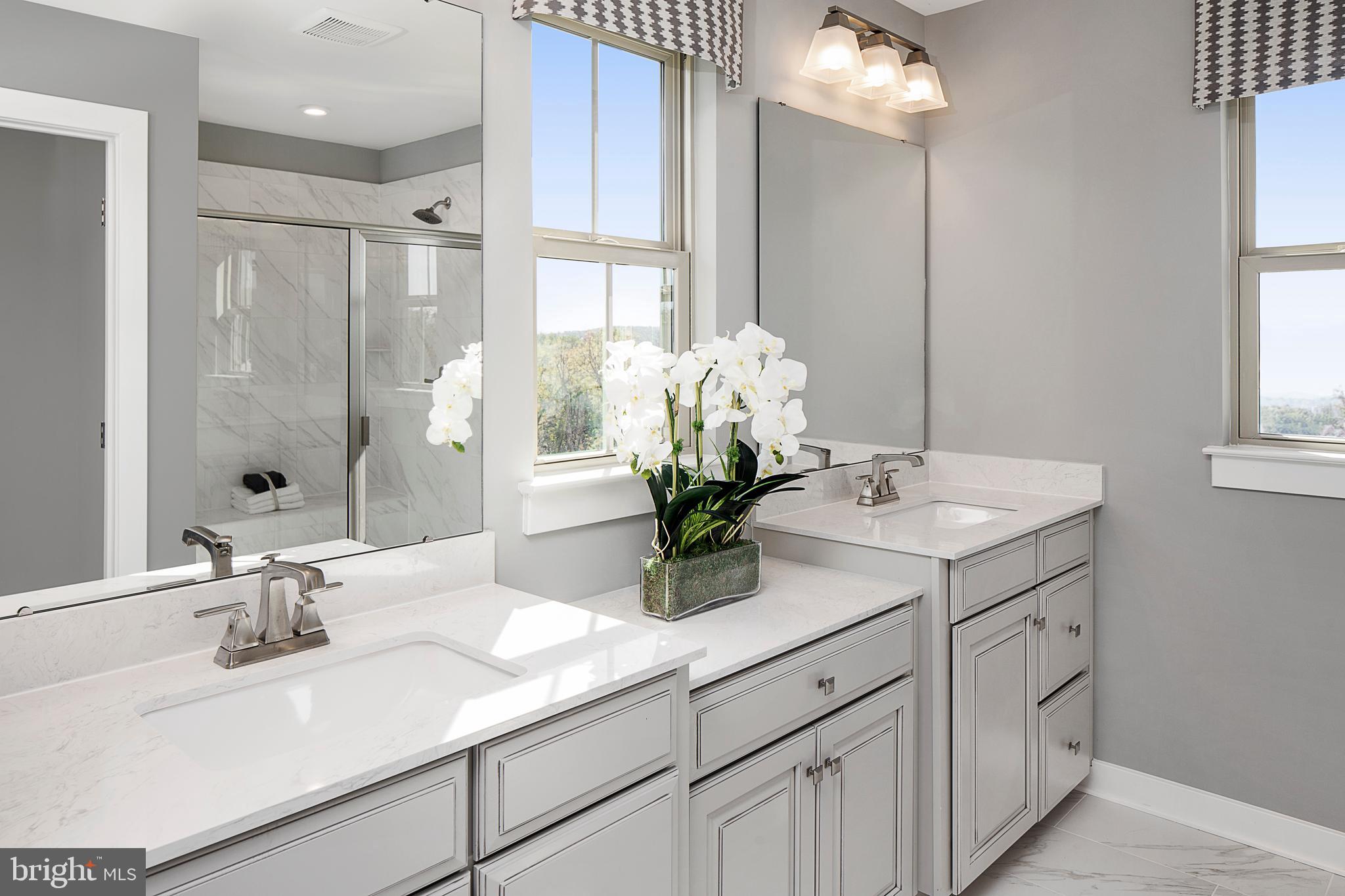 HERITAGE WOODS - Residential