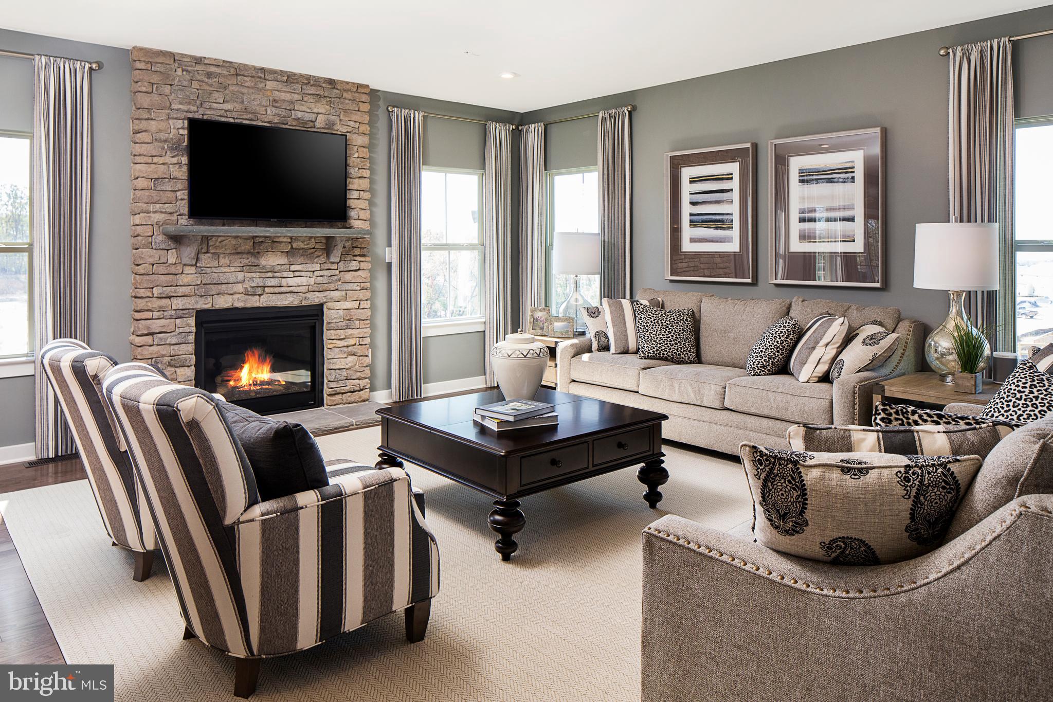 HERITAGE WOODS - Residential