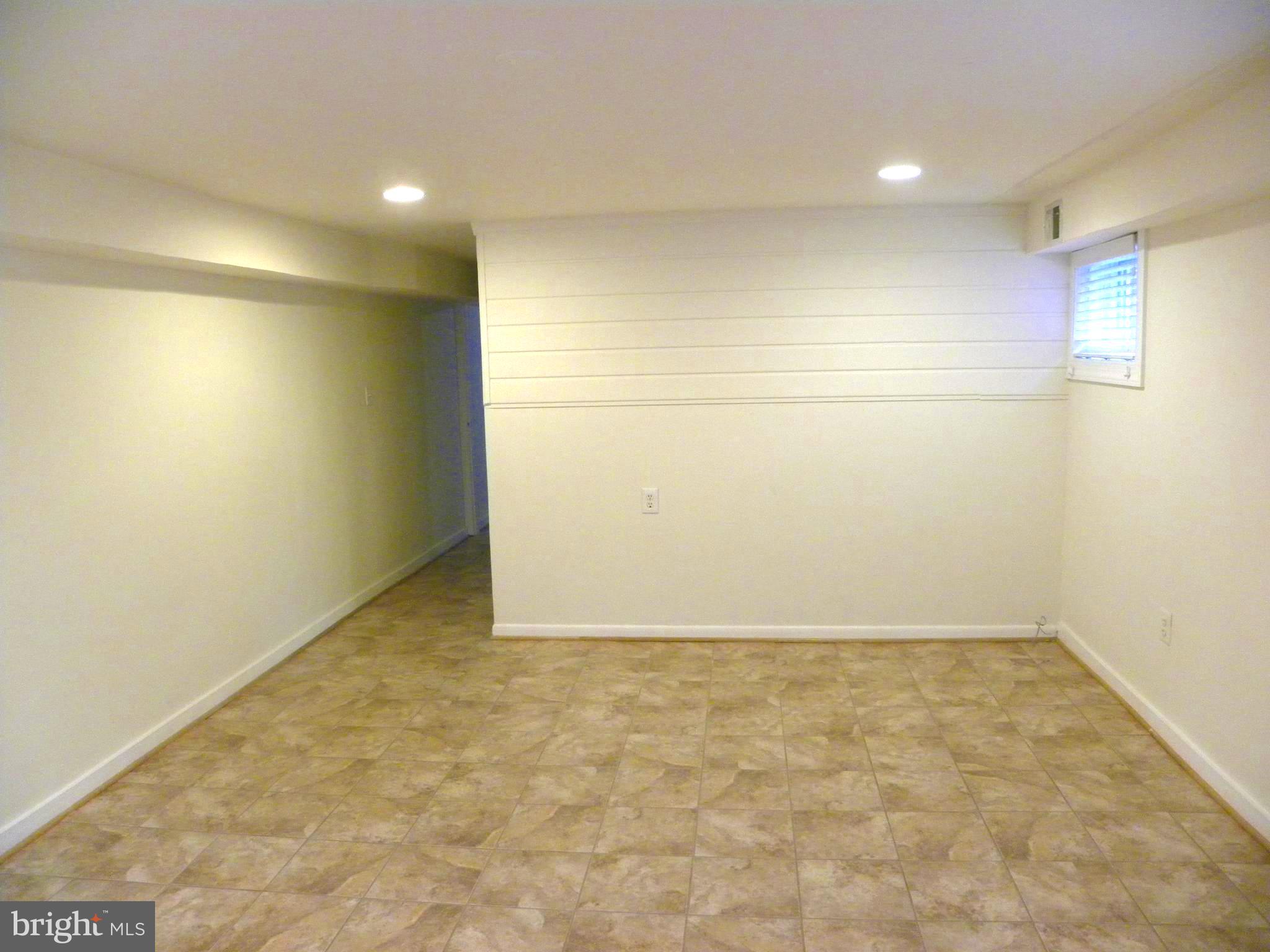 OLD TOWN - Residential Lease