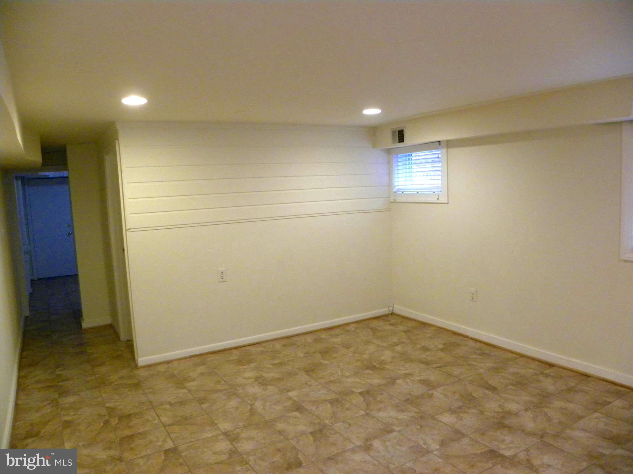 OLD TOWN - Residential Lease