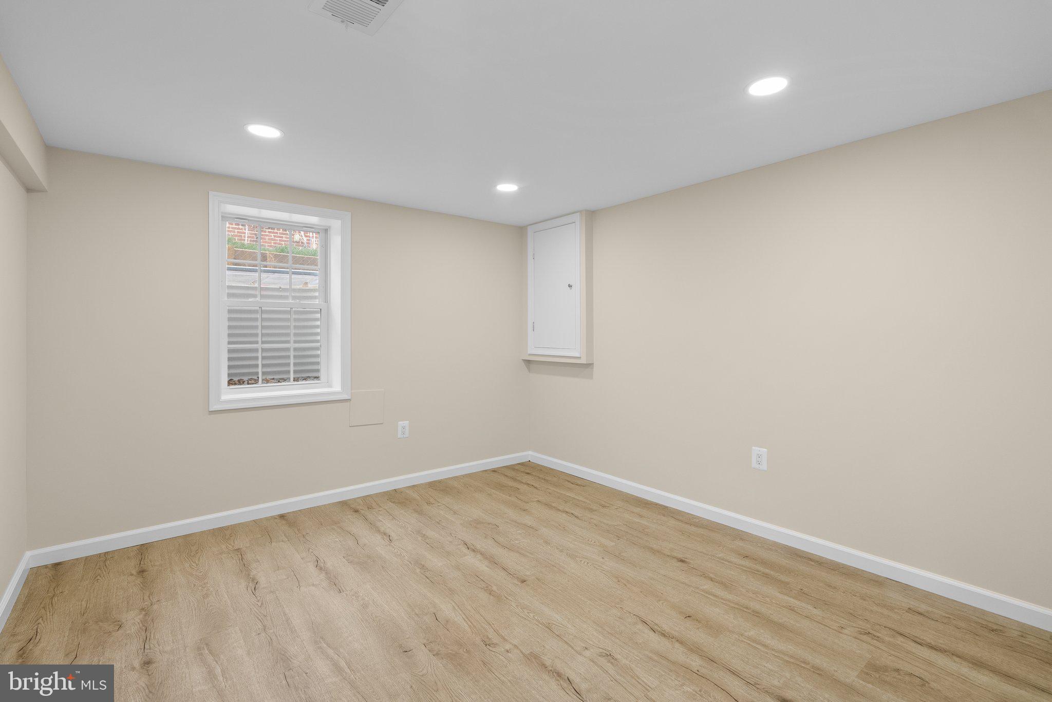 MCKENNEY HILLS - Residential Lease