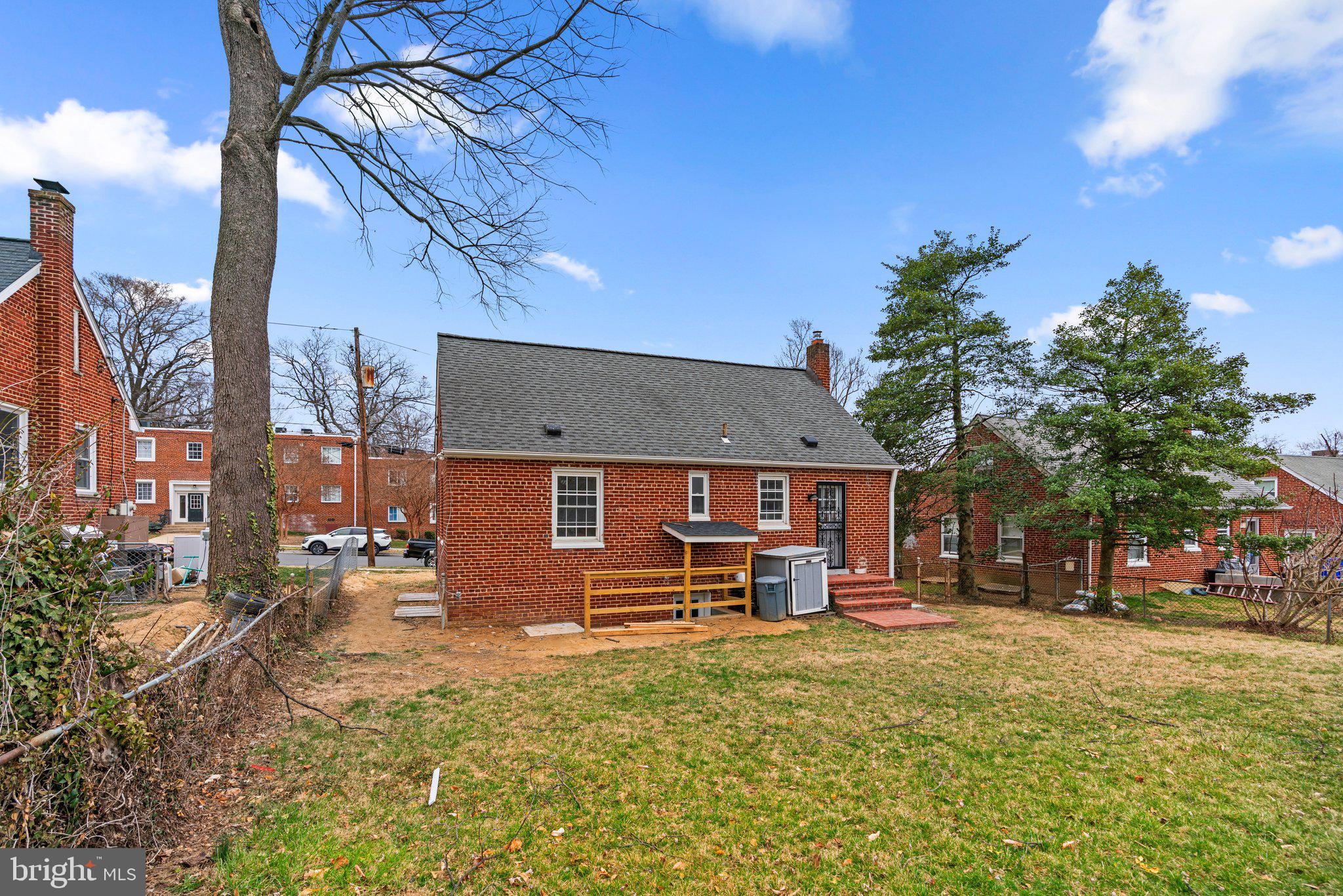 MCKENNEY HILLS - Residential Lease