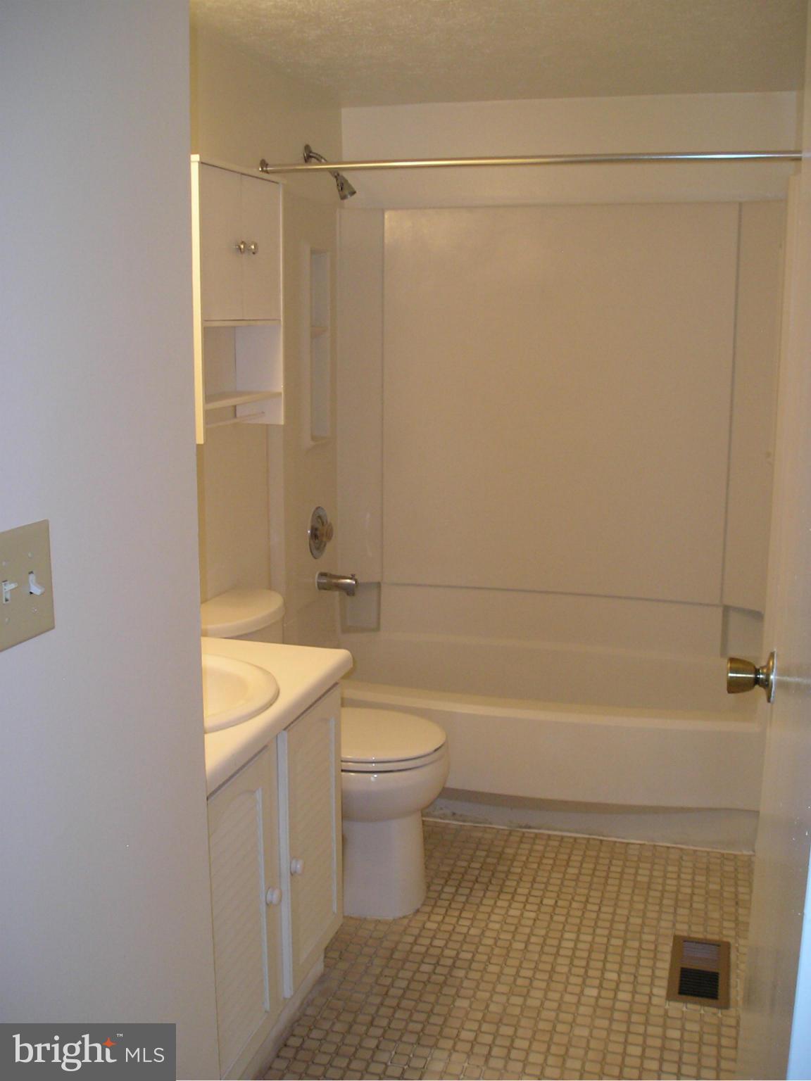 ARMFIELD FARMS - Residential Lease