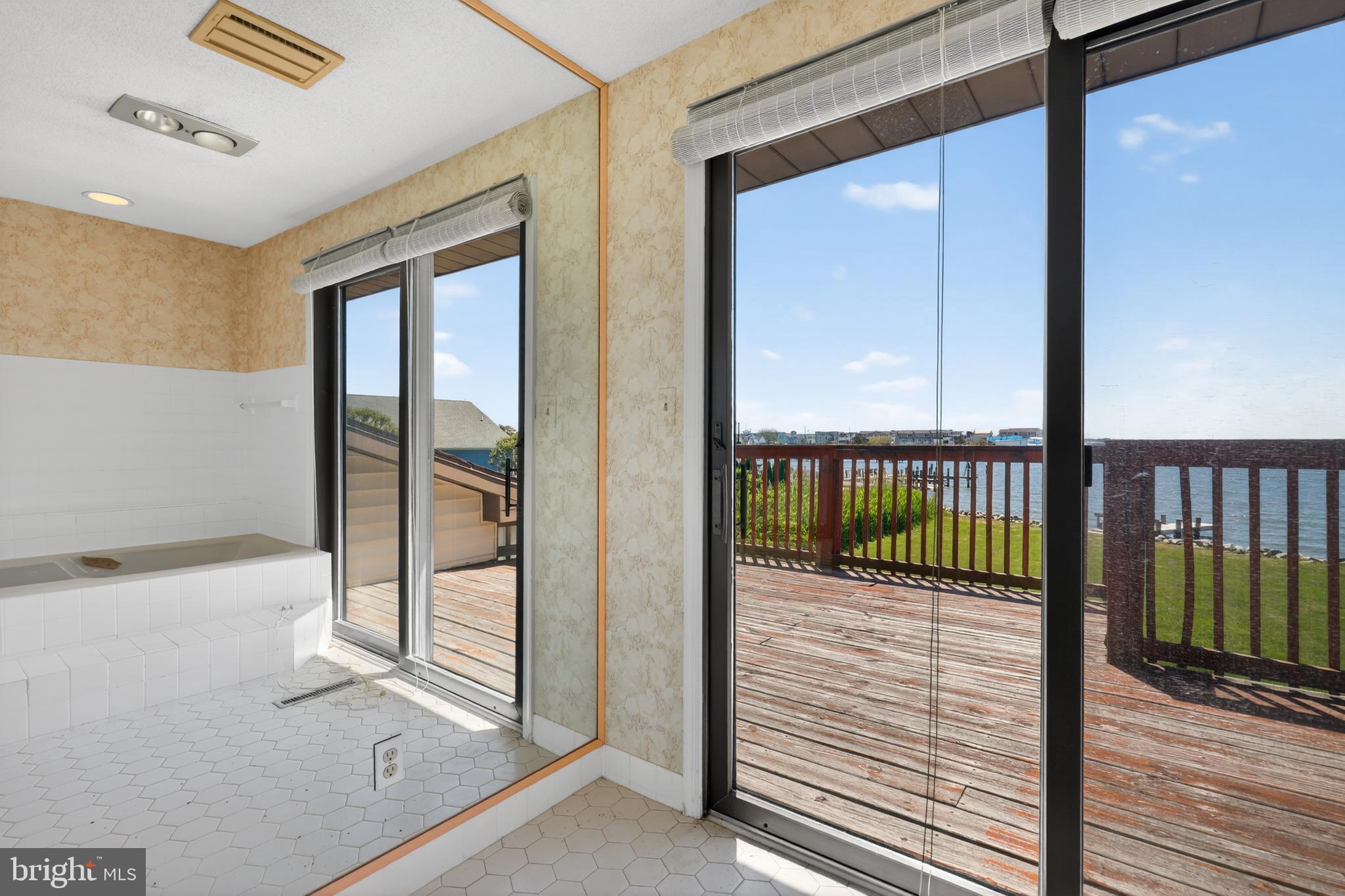 SEABREEZE DEV - Residential