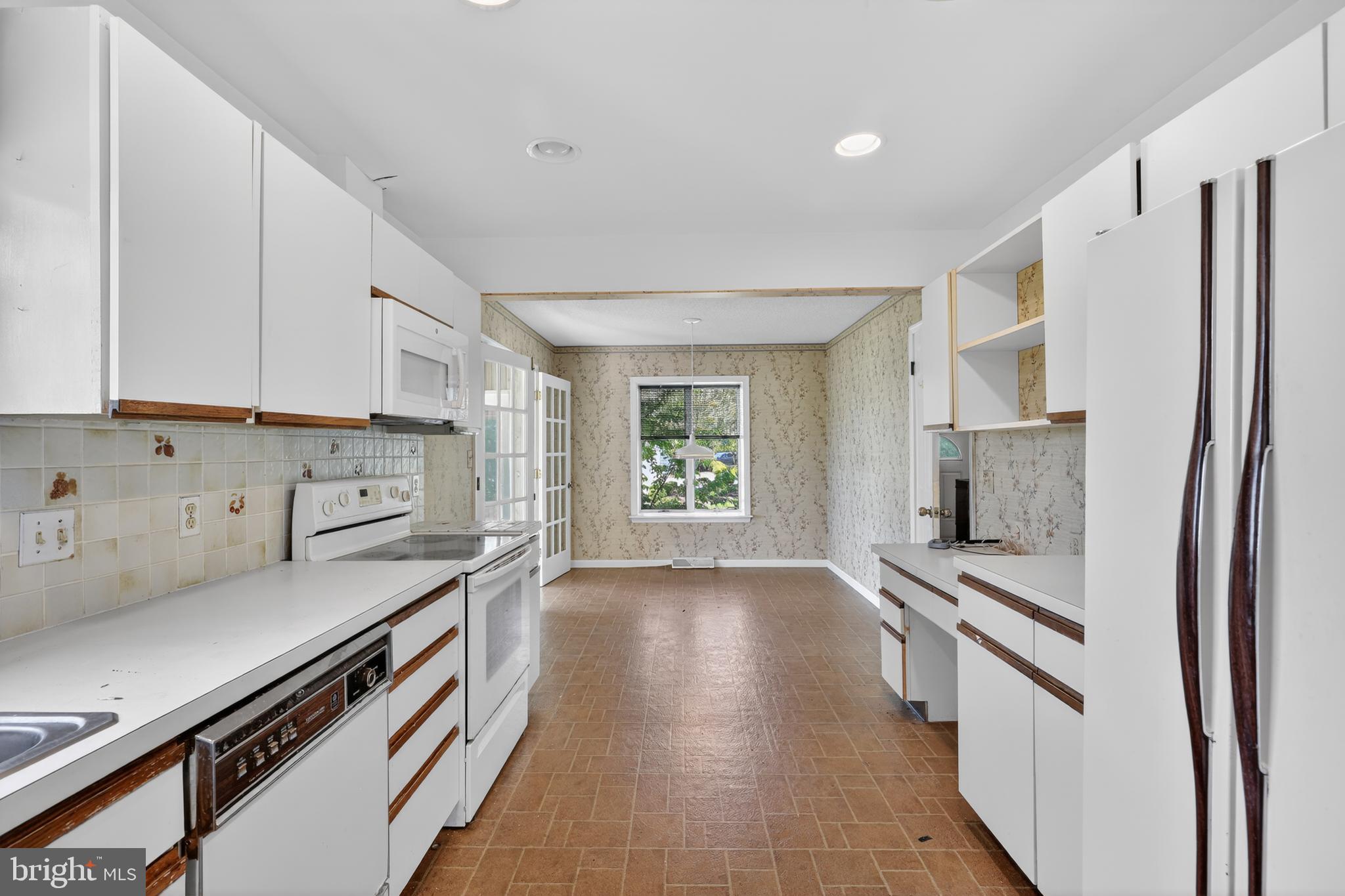 SEABREEZE DEV - Residential