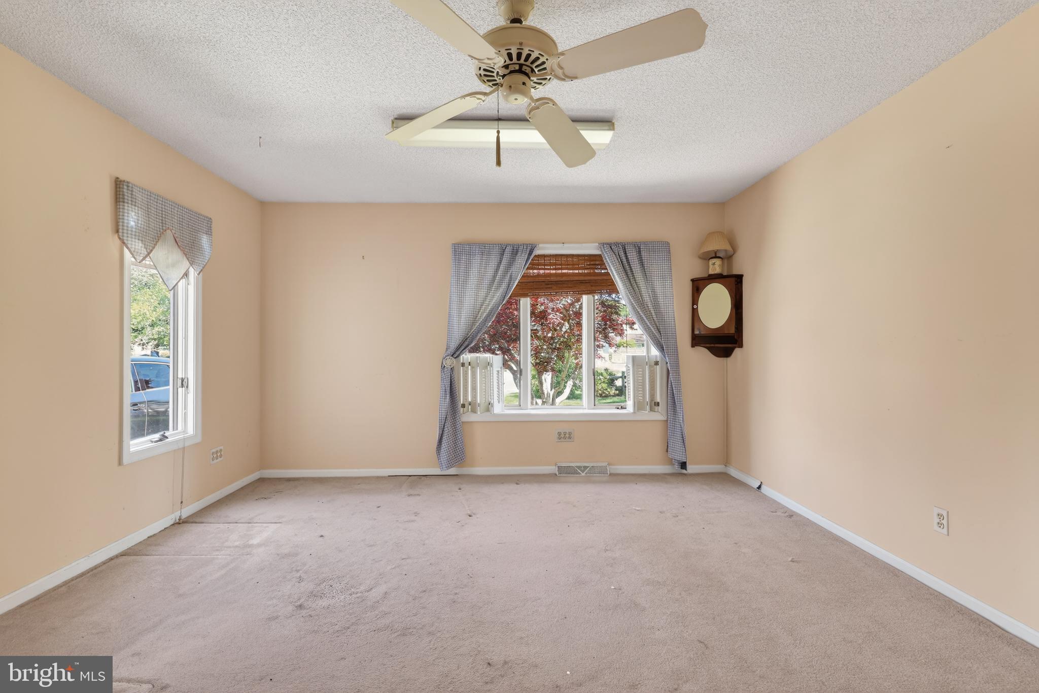 SEABREEZE DEV - Residential
