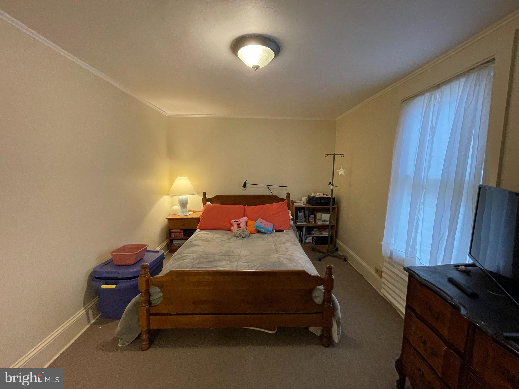 QUEEN VILLAGE - Residential Lease