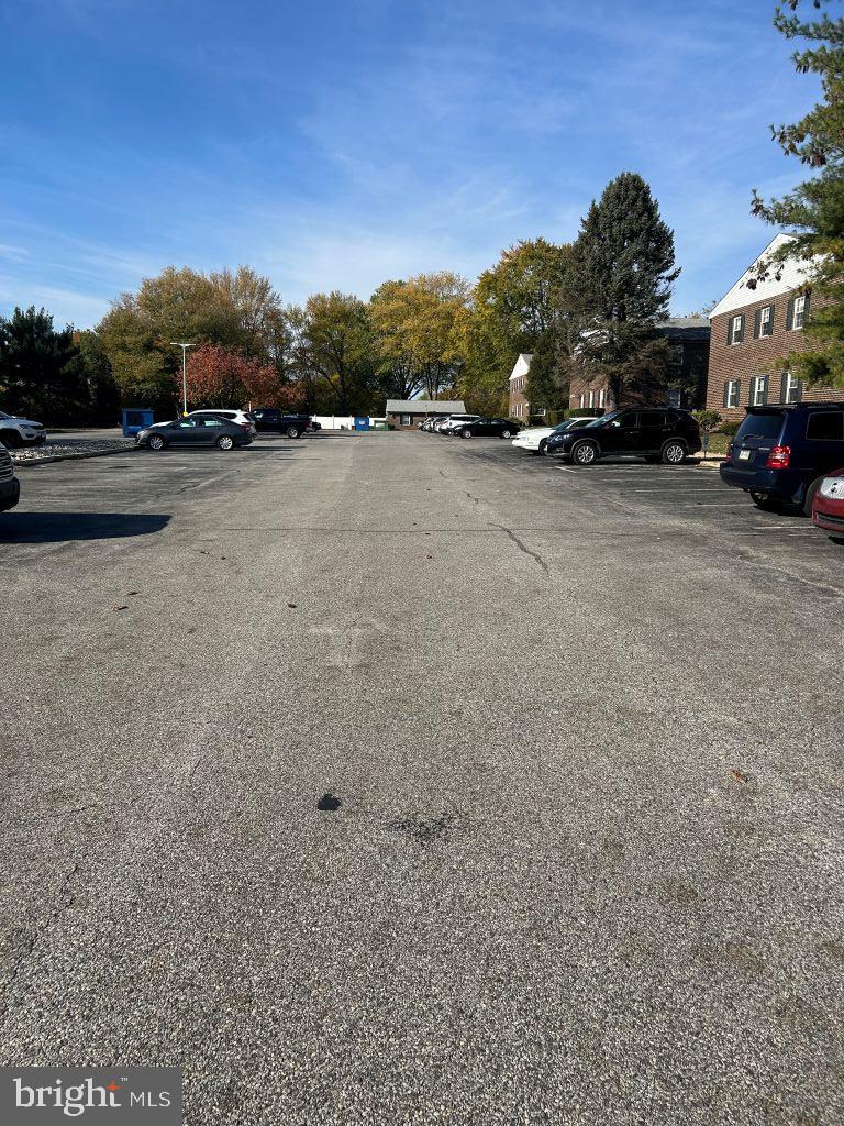 ASTON ARMS - Residential