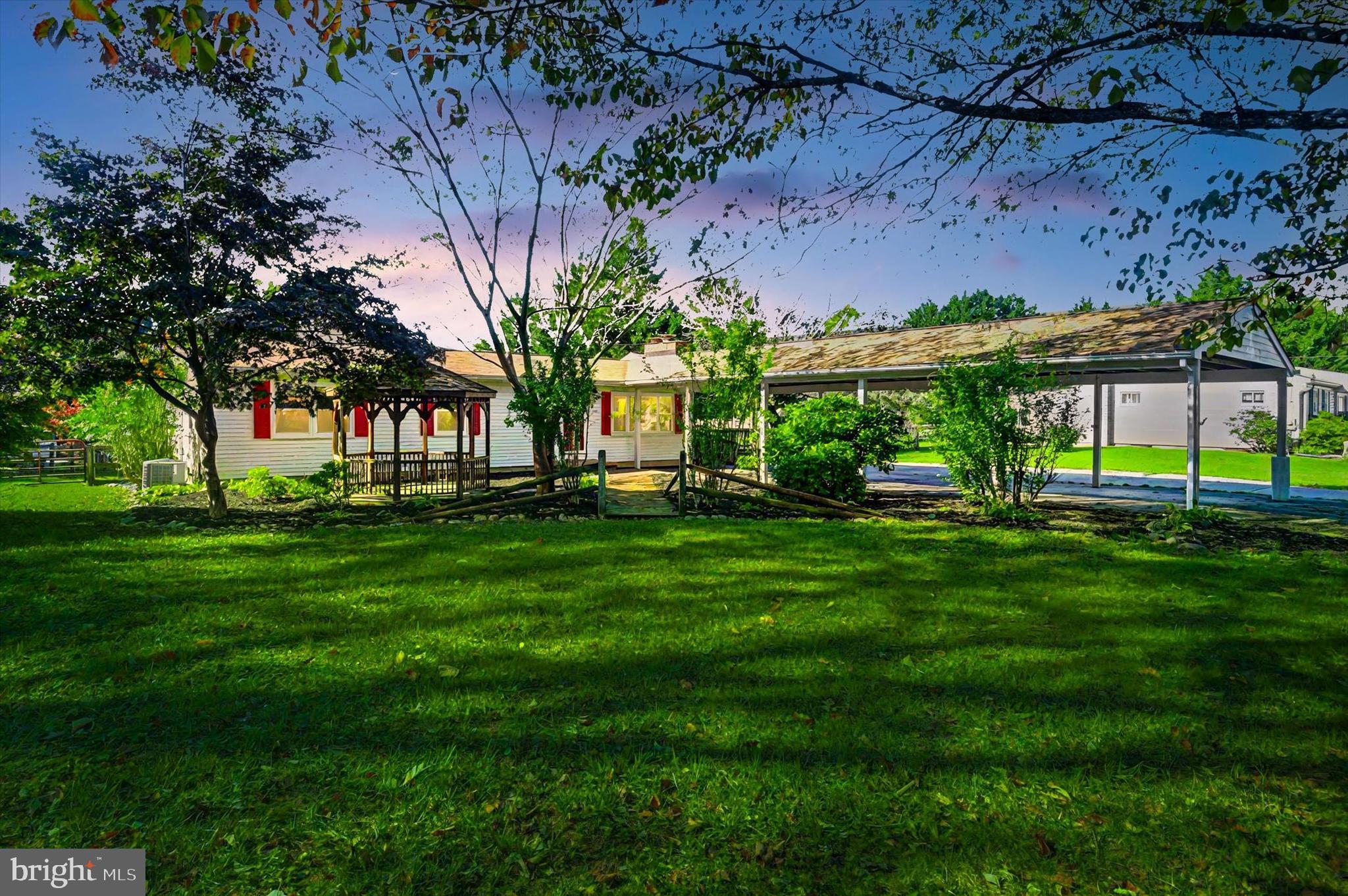 WINFIELD - Residential