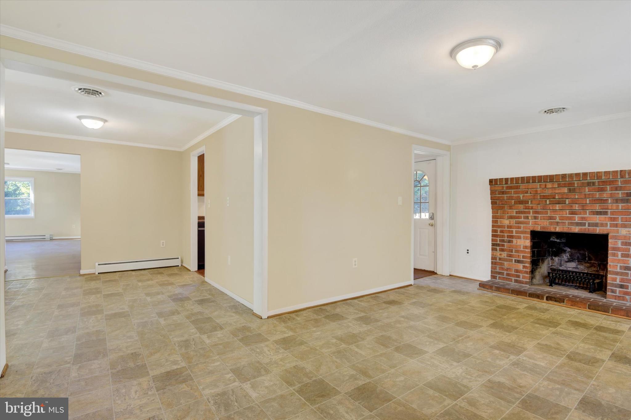 WINFIELD - Residential