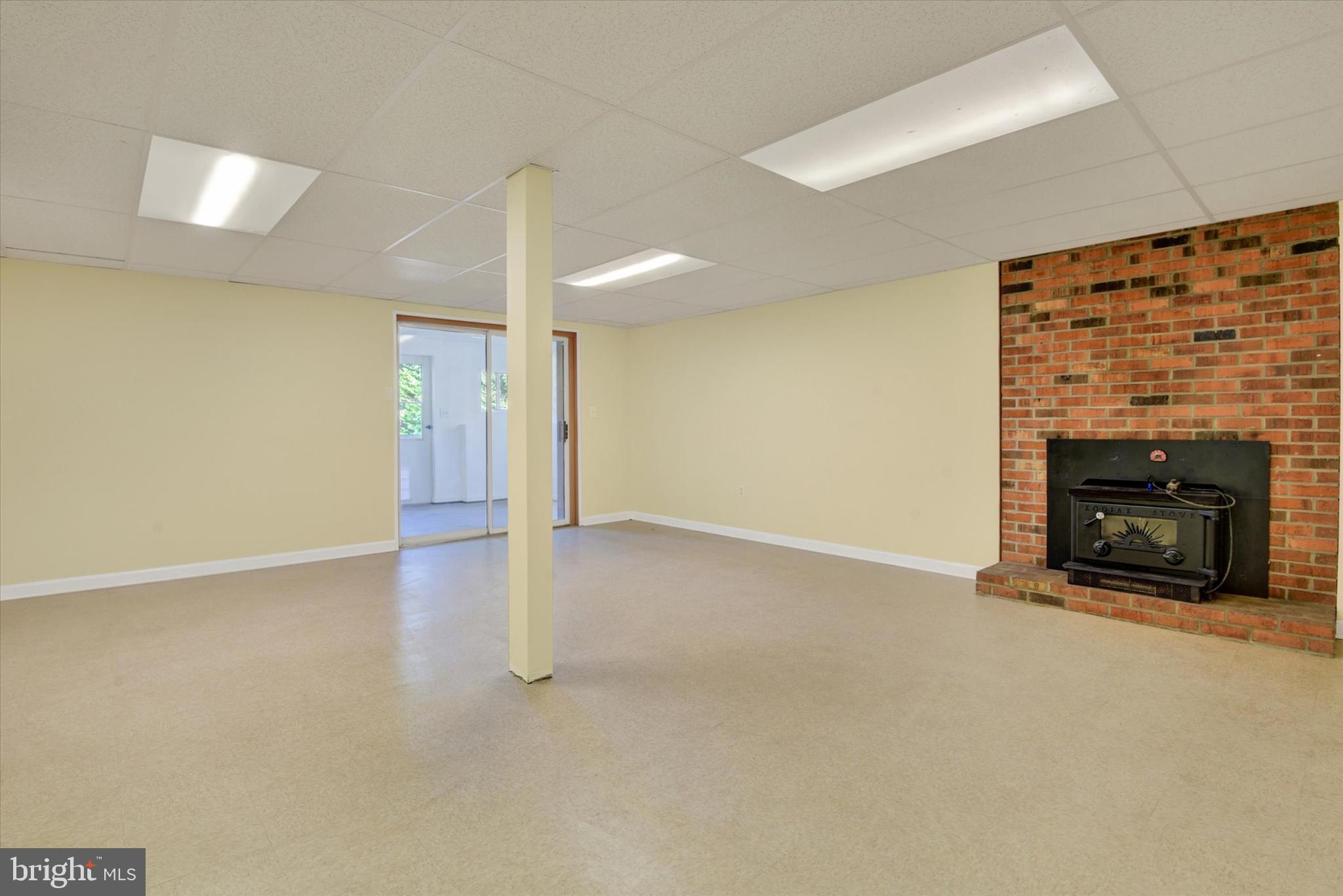 WINFIELD - Residential