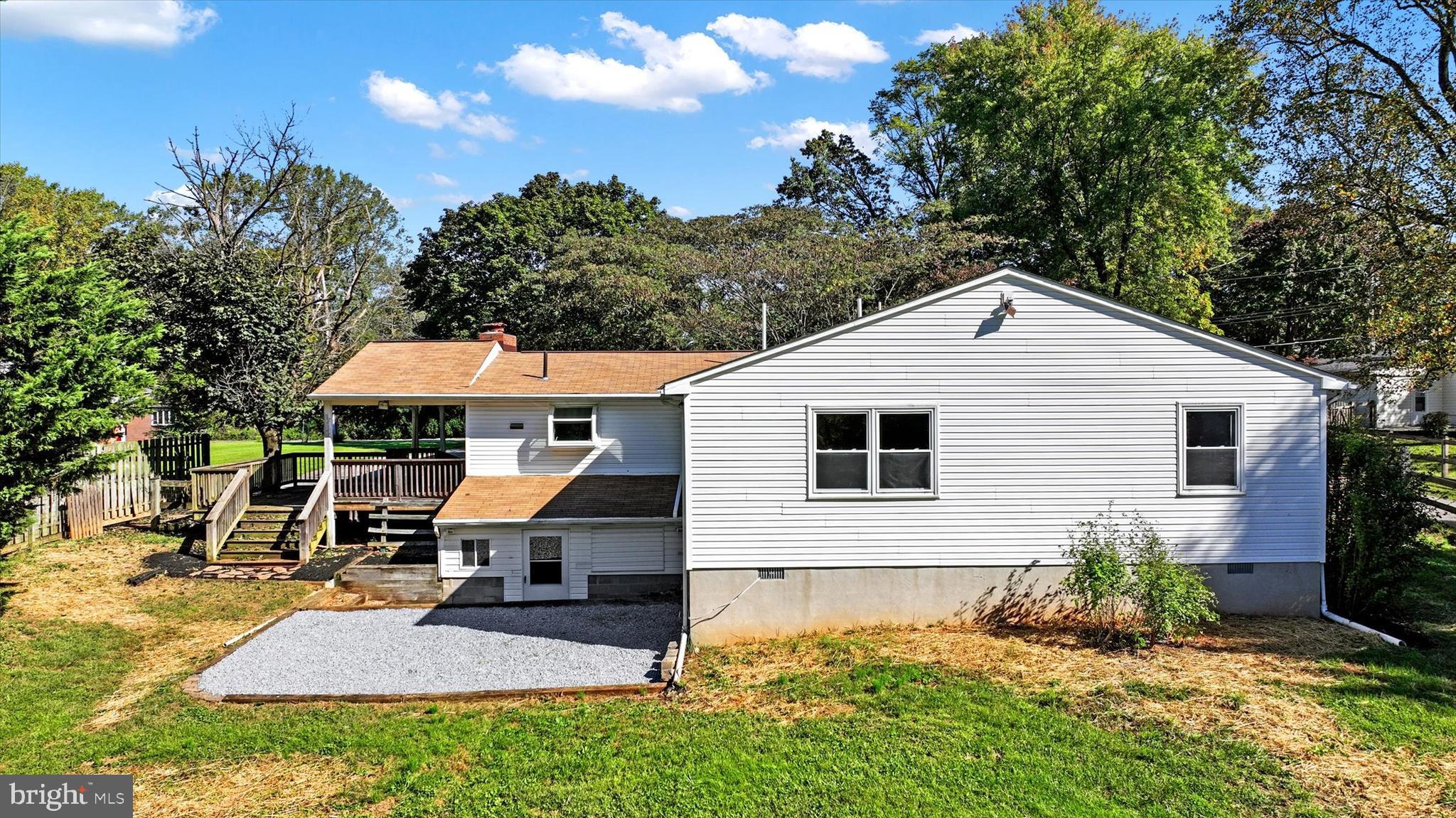 WINFIELD - Residential