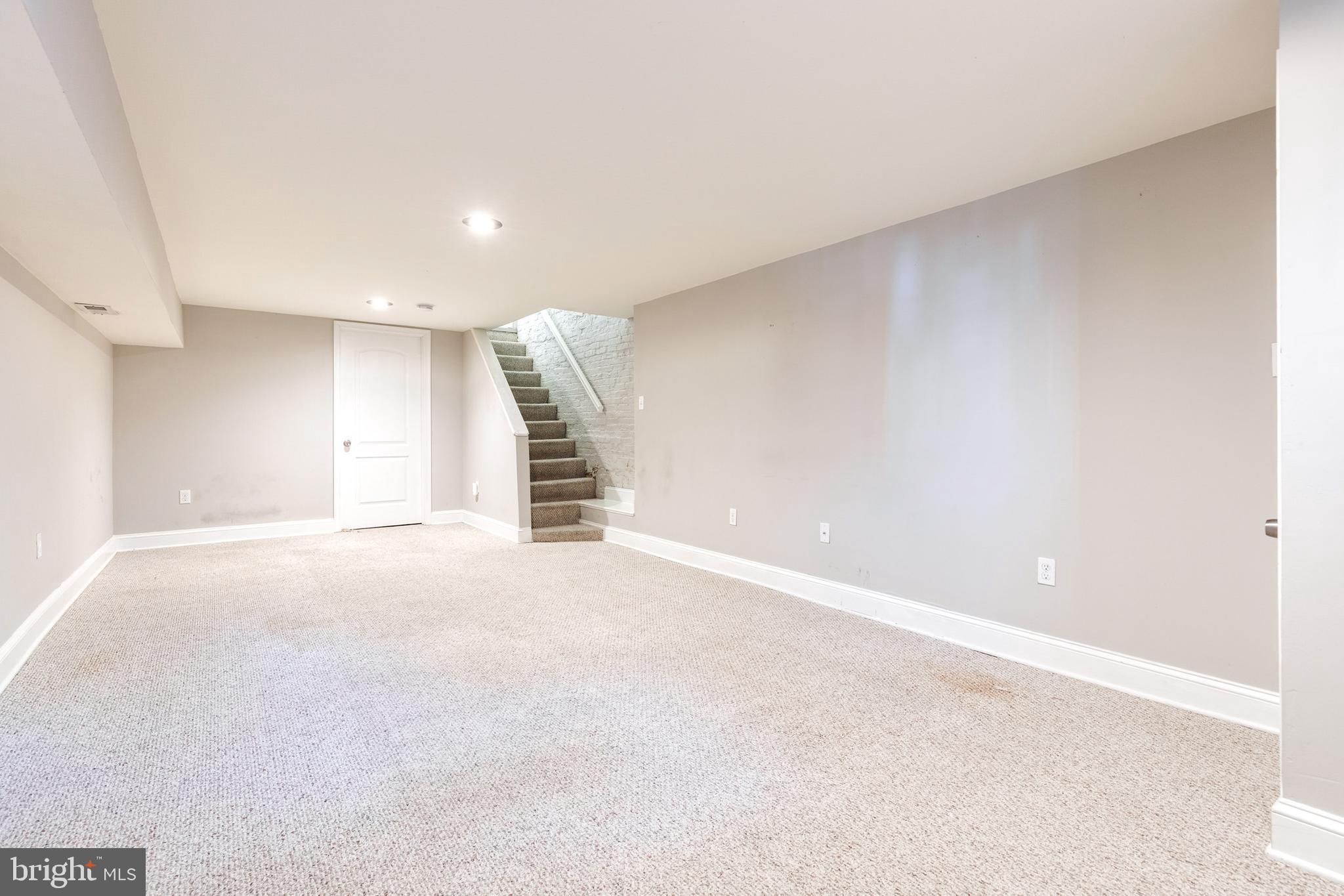 HIGHLANDTOWN - Residential