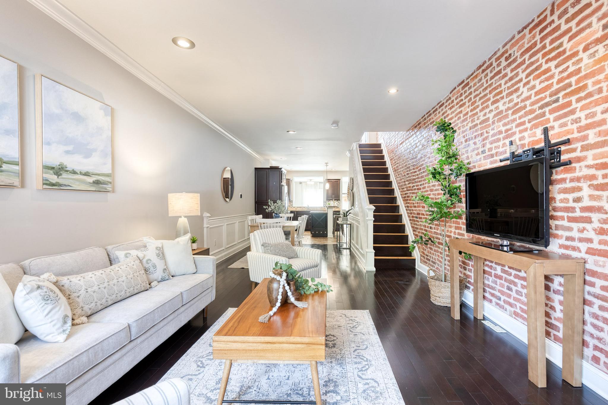 HIGHLANDTOWN - Residential
