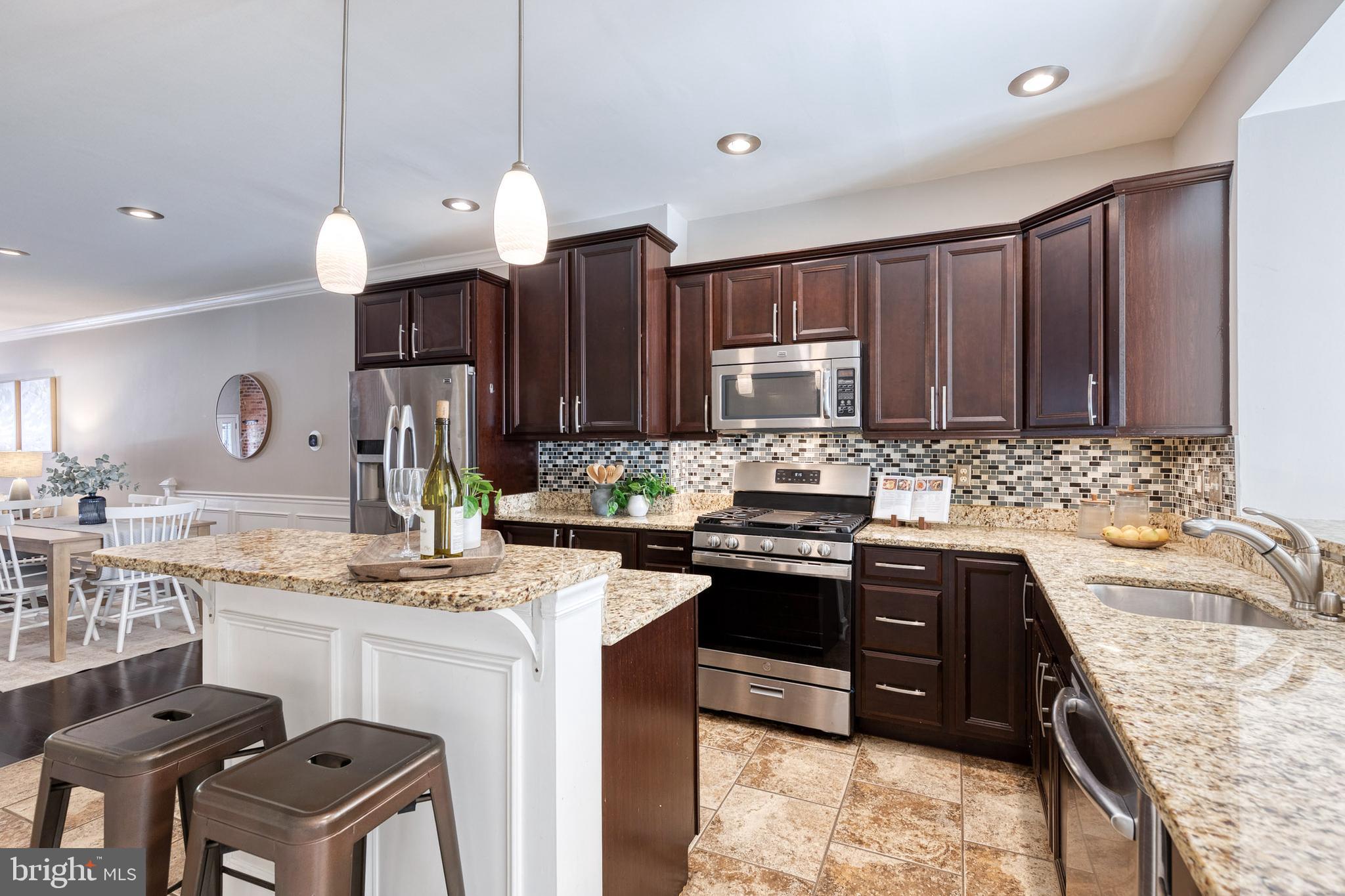 HIGHLANDTOWN - Residential