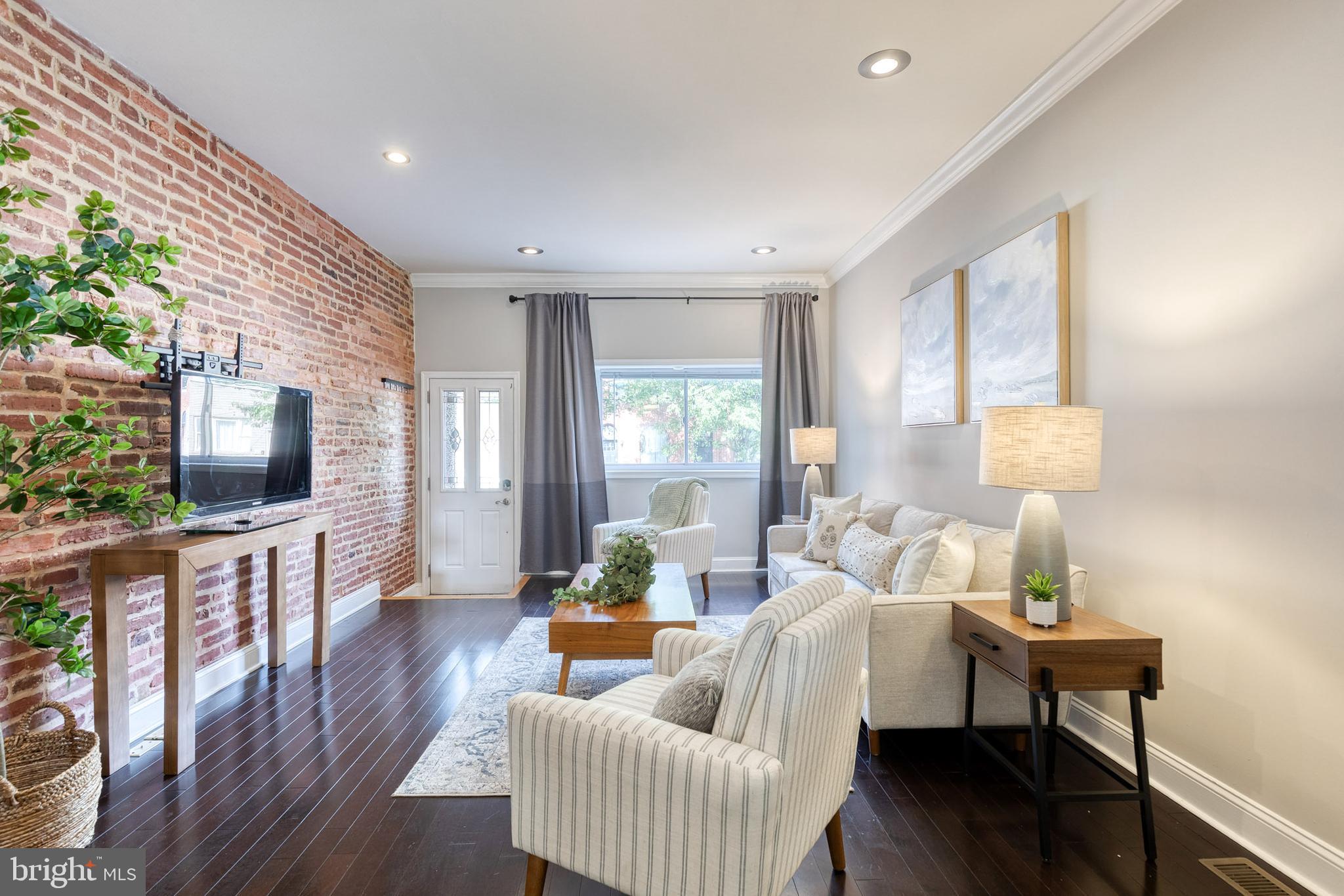 HIGHLANDTOWN - Residential