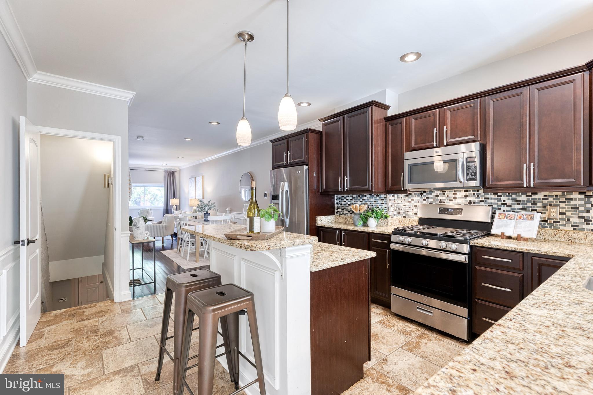 HIGHLANDTOWN - Residential