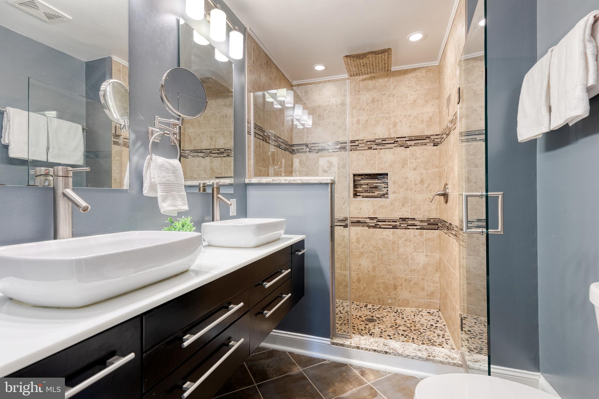 HIGHLANDTOWN - Residential
