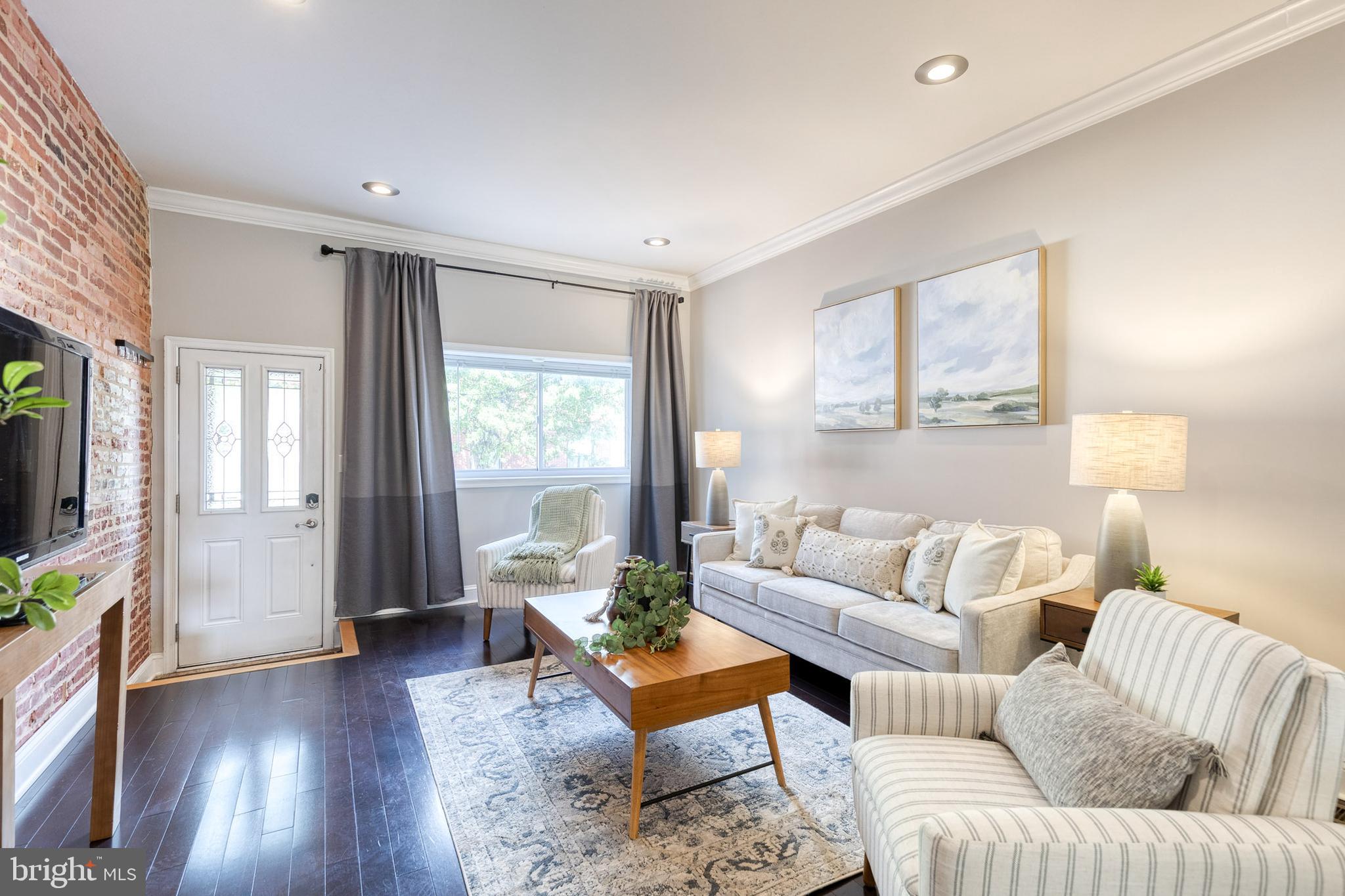 HIGHLANDTOWN - Residential