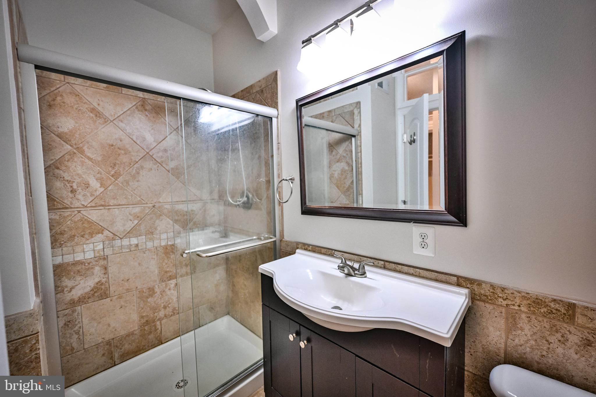 HIGHLANDTOWN - Residential