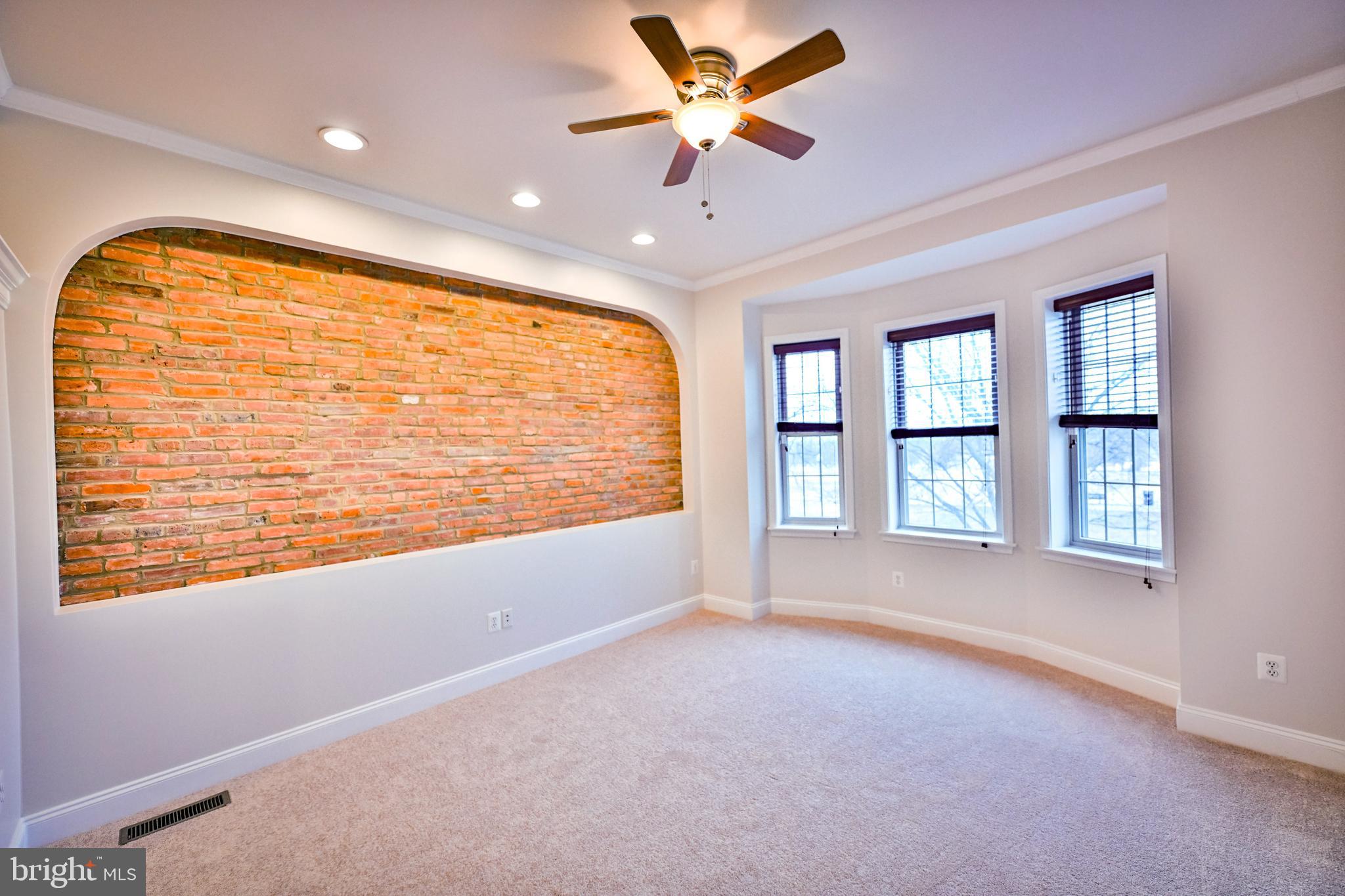 HIGHLANDTOWN - Residential