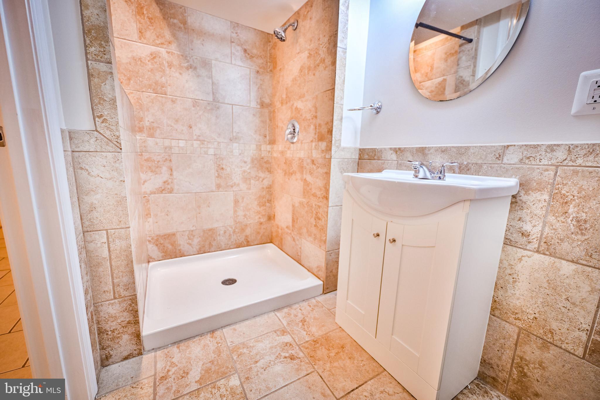 HIGHLANDTOWN - Residential