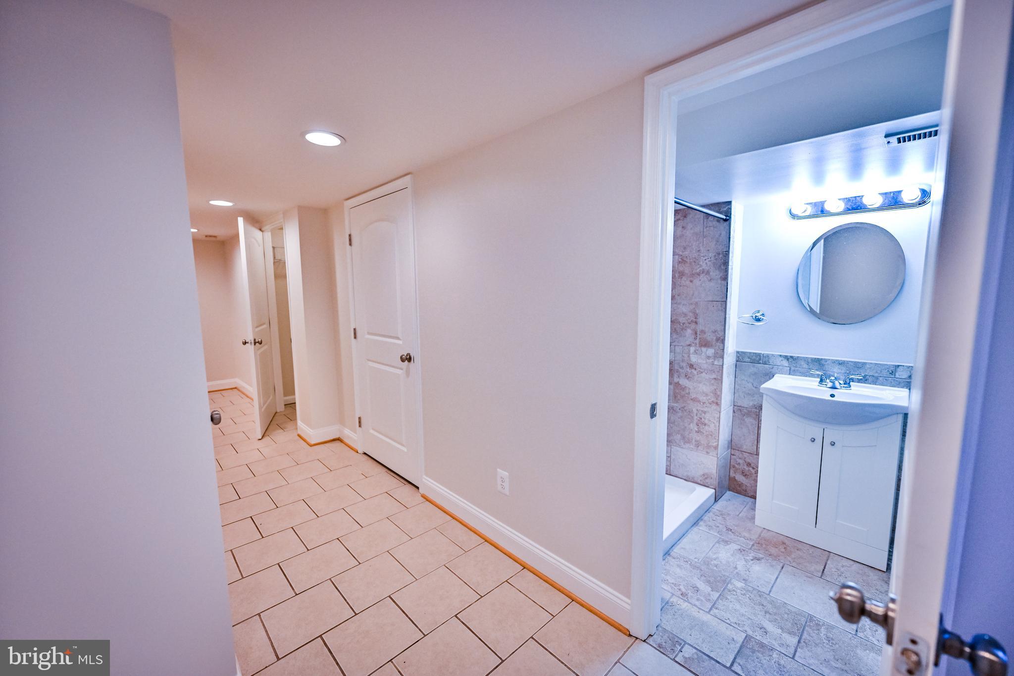 HIGHLANDTOWN - Residential