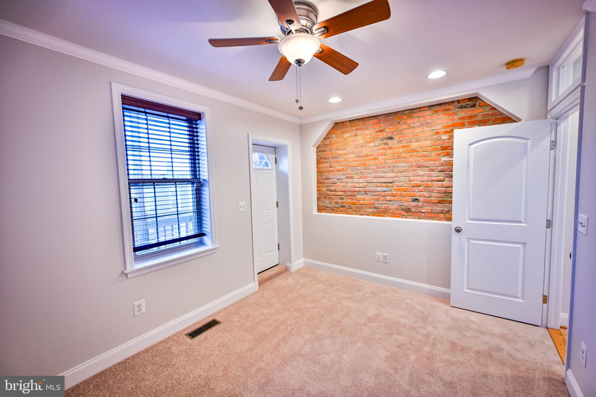 HIGHLANDTOWN - Residential