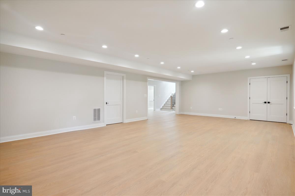 LANDON WOODS - Residential