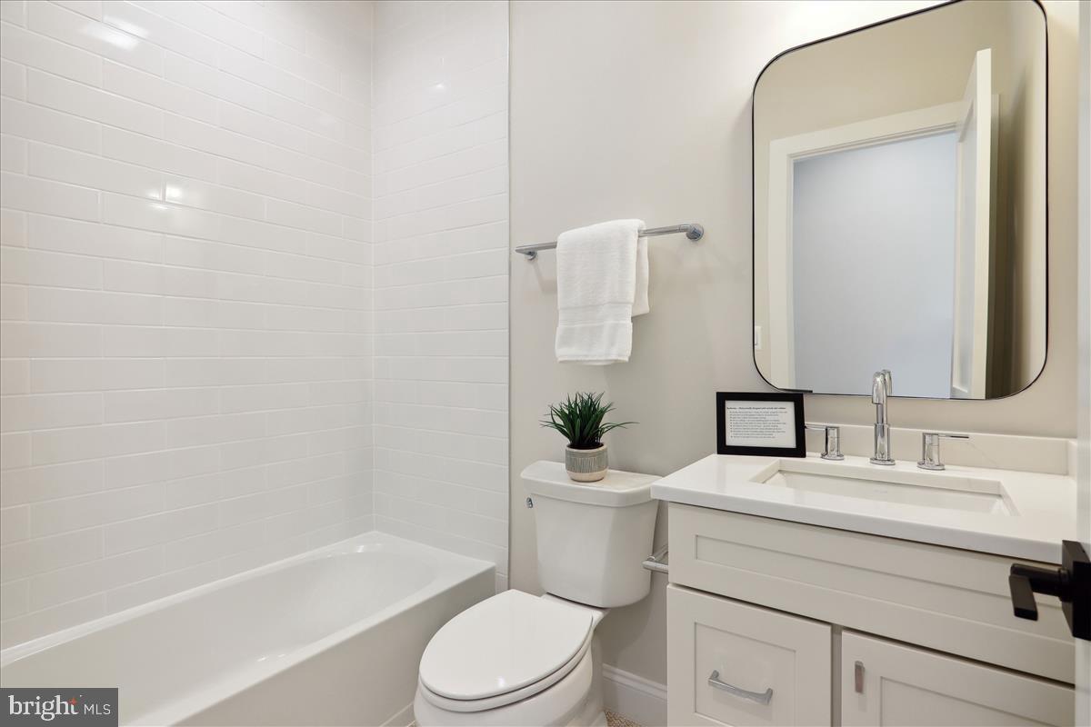 LANDON WOODS - Residential