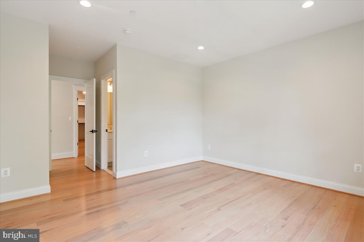 LANDON WOODS - Residential