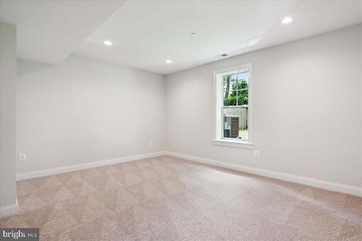 LANDON WOODS - Residential