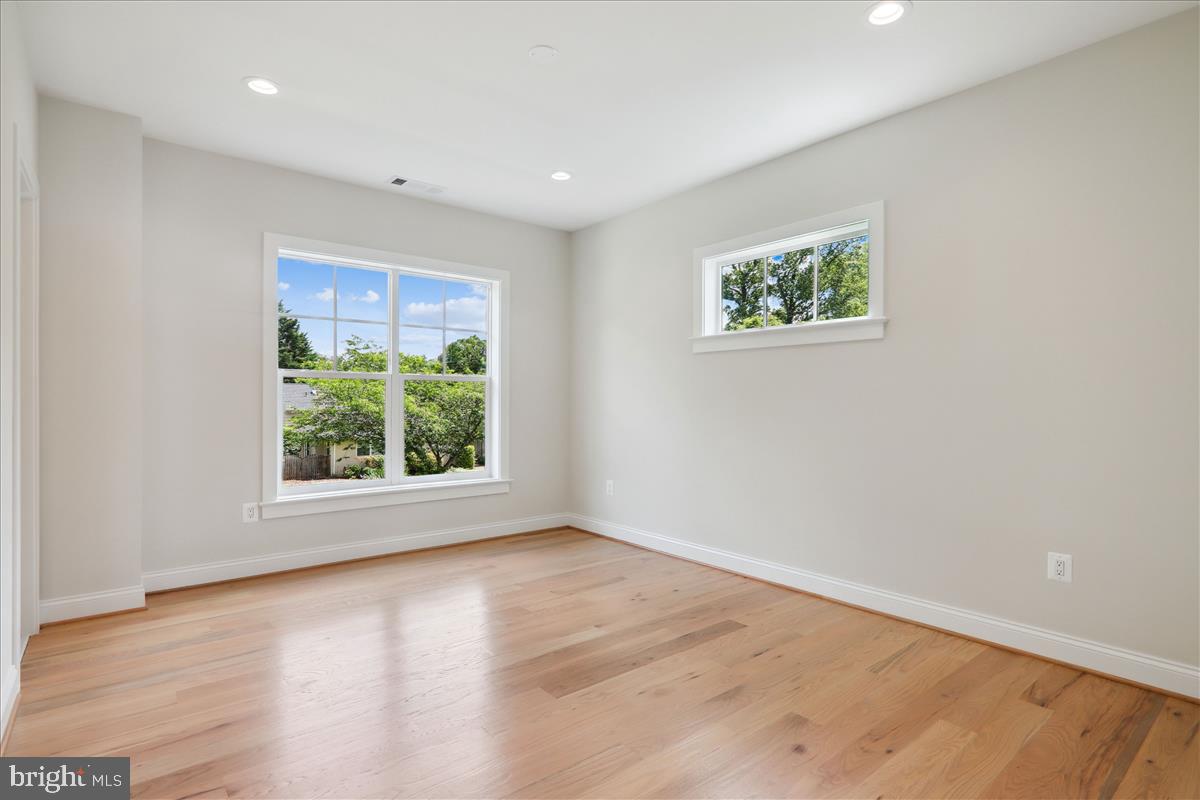 LANDON WOODS - Residential