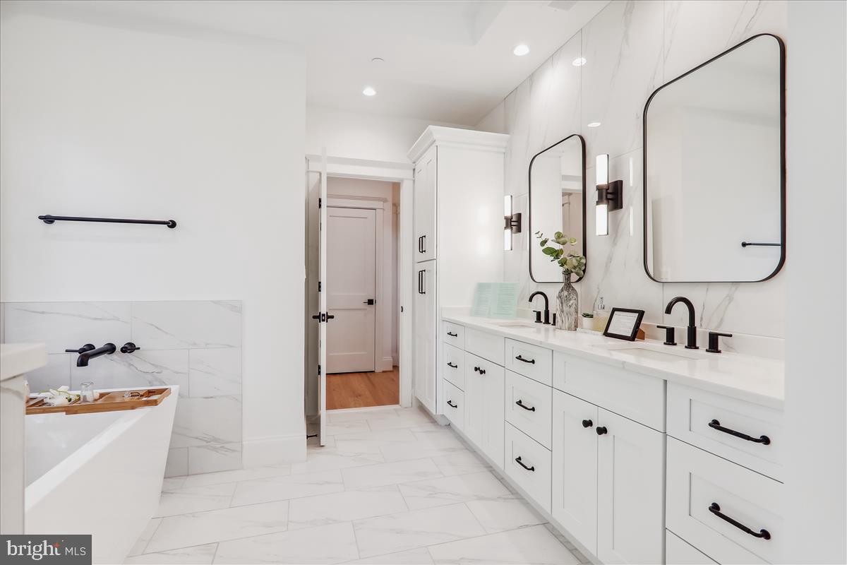 LANDON WOODS - Residential