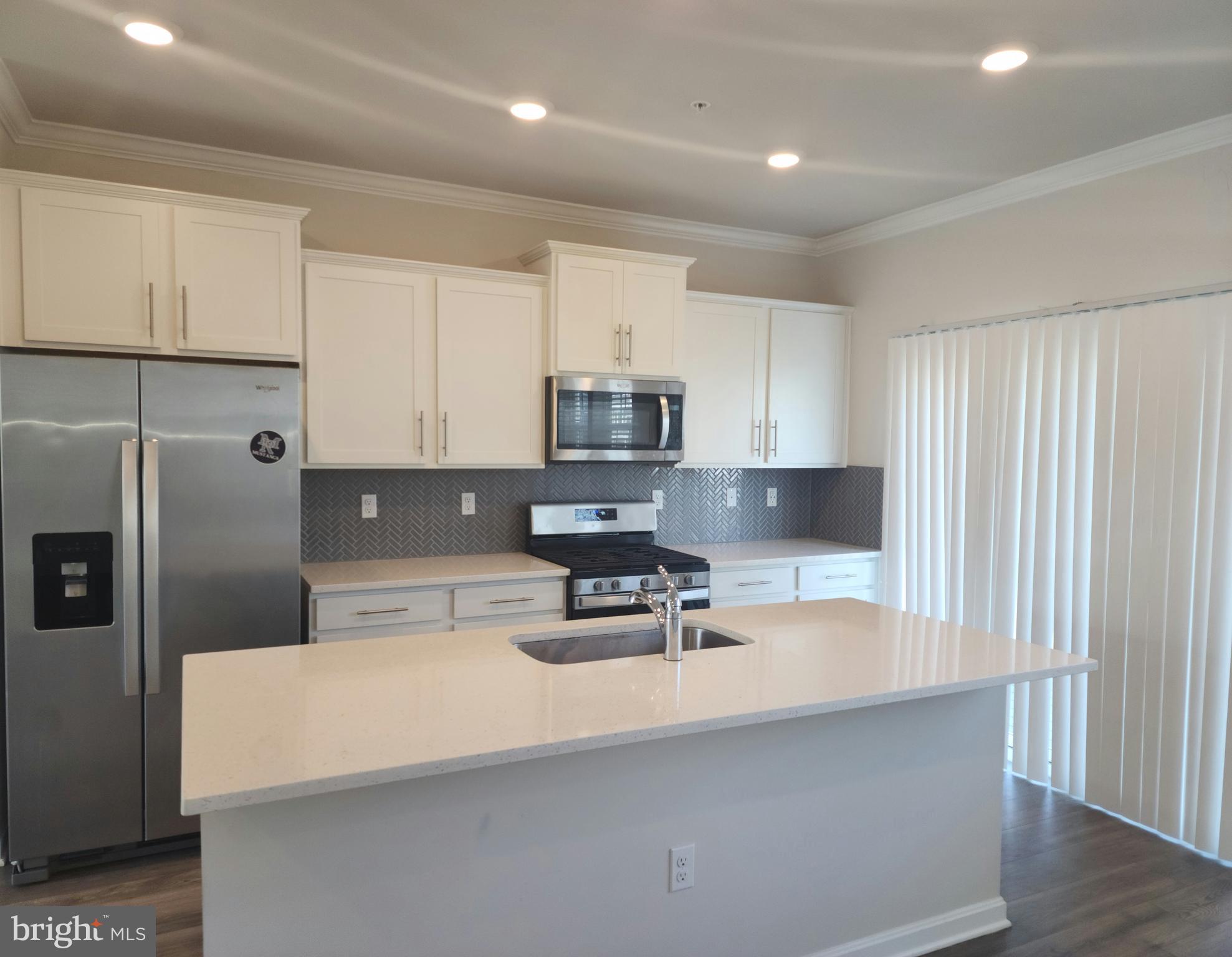 VILLAGES OF WHITE MARSH - Residential Lease