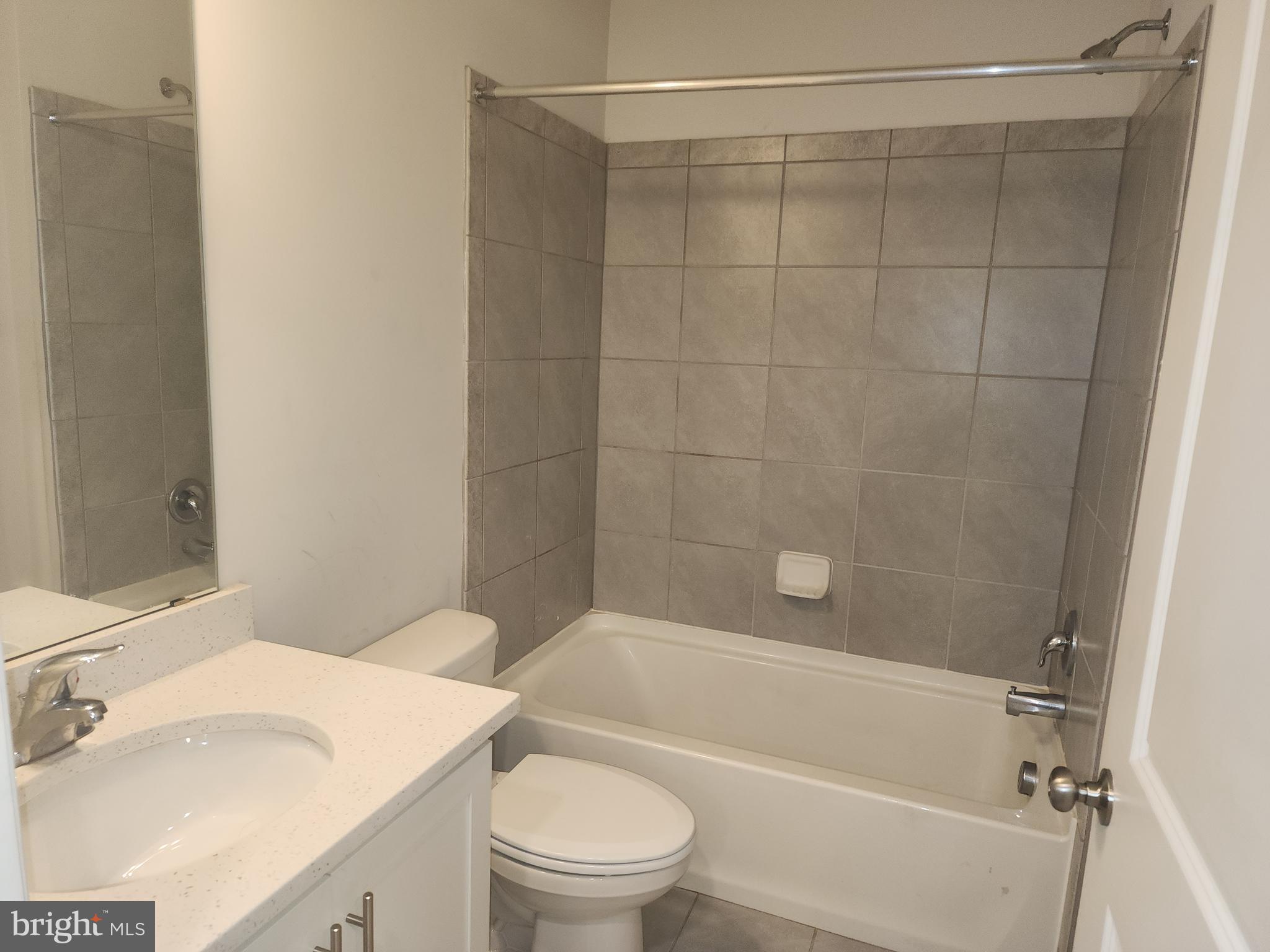 VILLAGES OF WHITE MARSH - Residential Lease