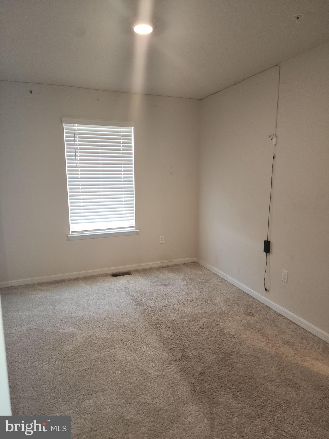 VILLAGES OF WHITE MARSH - Residential Lease