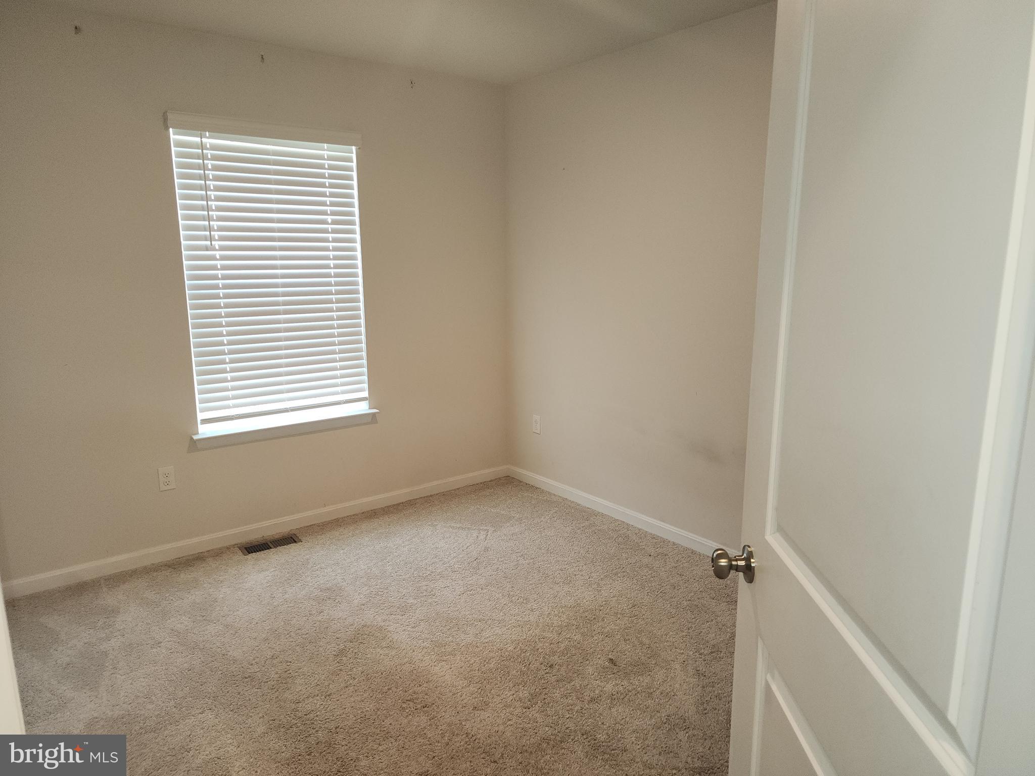 VILLAGES OF WHITE MARSH - Residential Lease