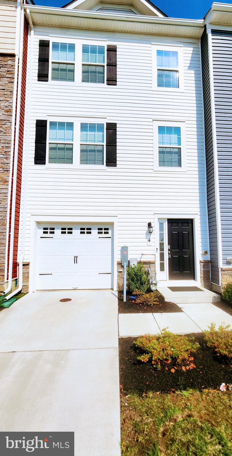 VILLAGES OF WHITE MARSH - Residential Lease