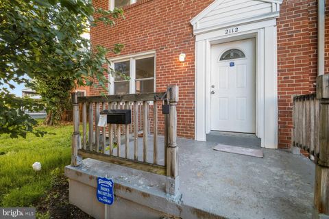 Townhouse For Sale - 2112 Firethorn Road<br/> BALTIMORE, MD 21220