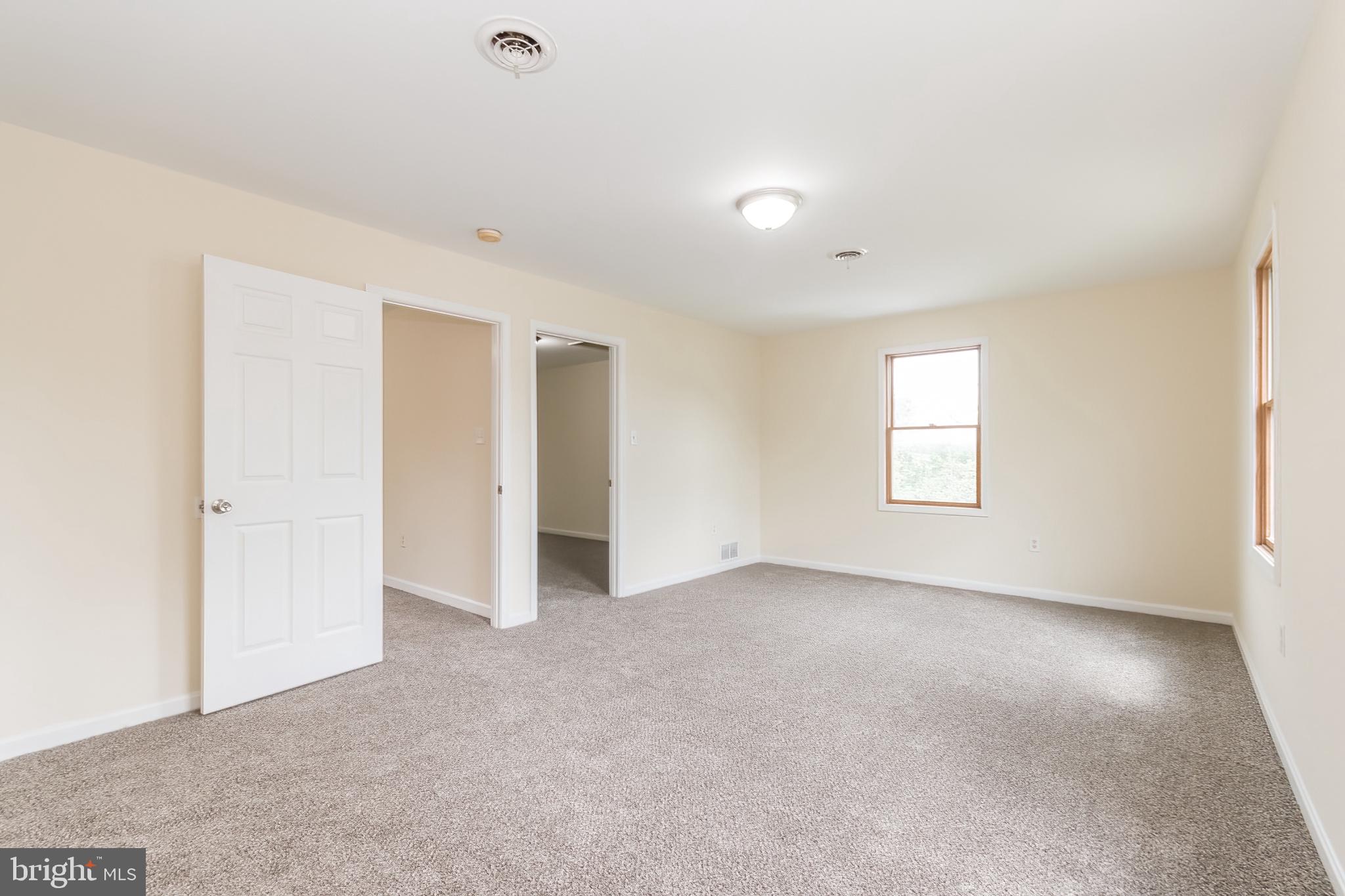 SPORTSMANS PARADISE - Residential Lease