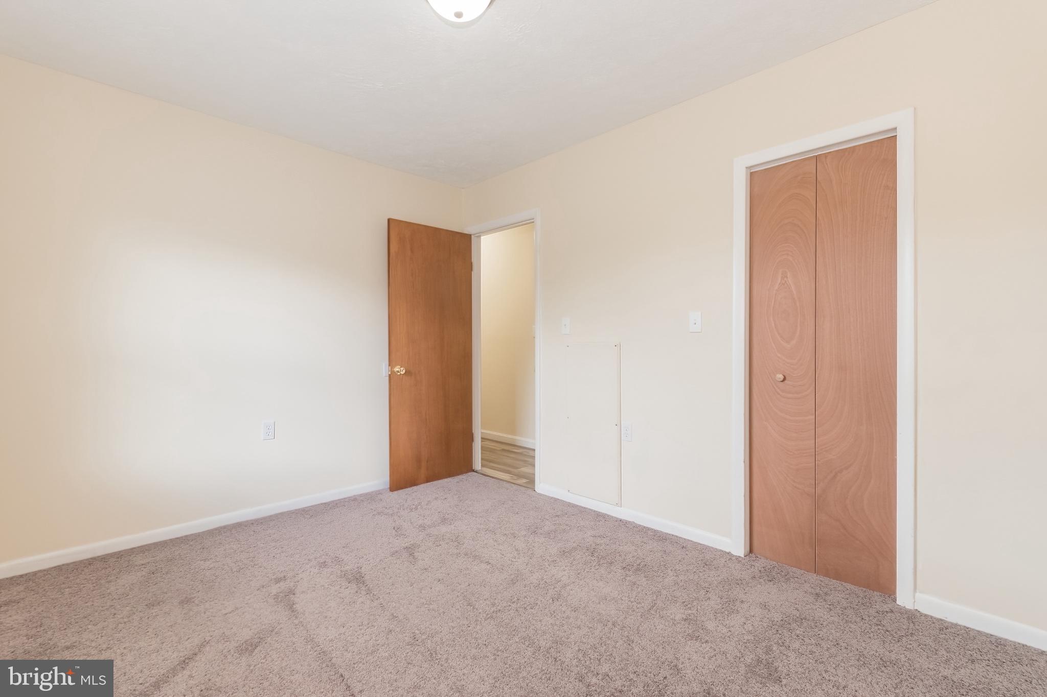 SPORTSMANS PARADISE - Residential Lease